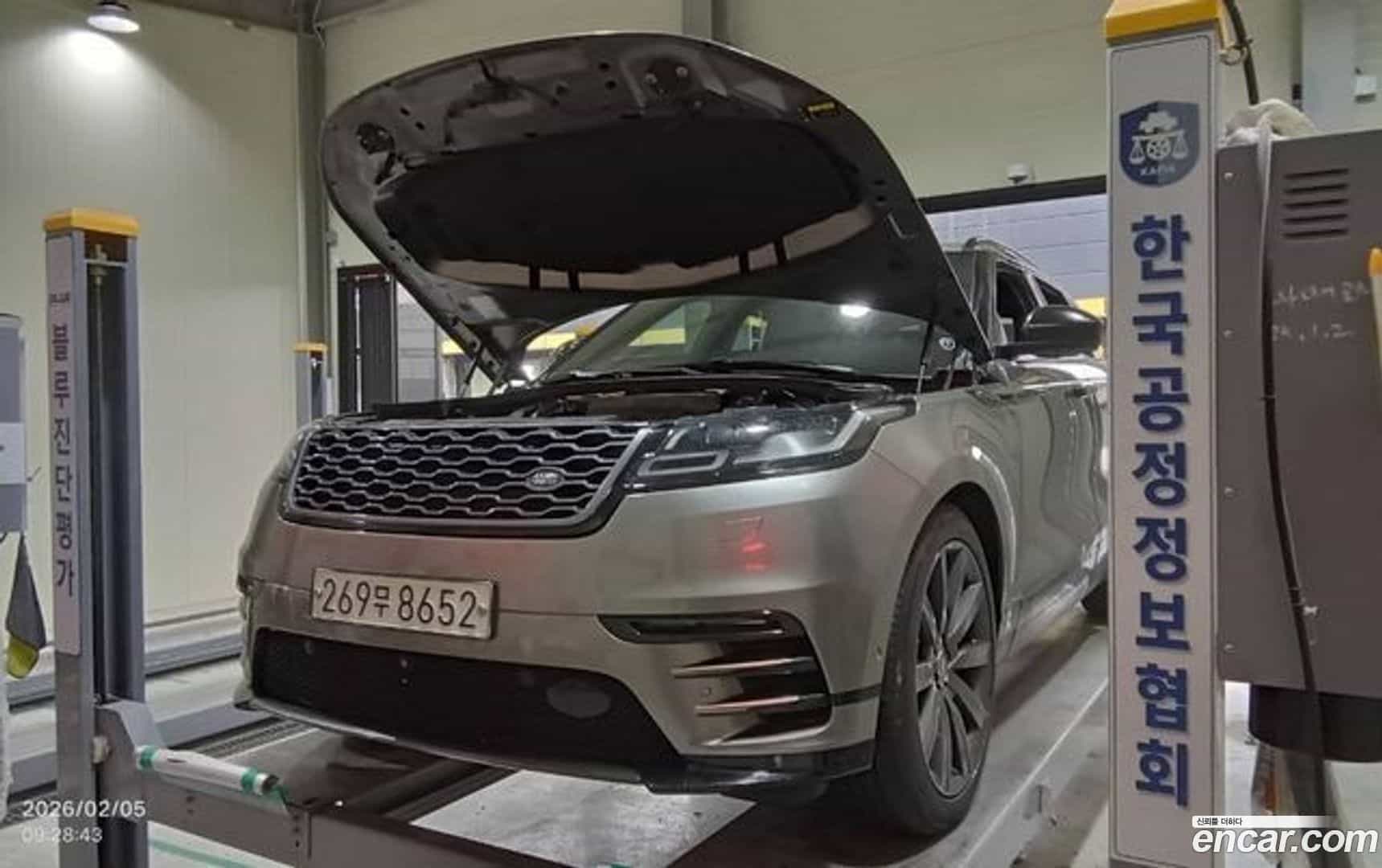 Range Rover Velar Land Rover 2019.9-OUTER-001