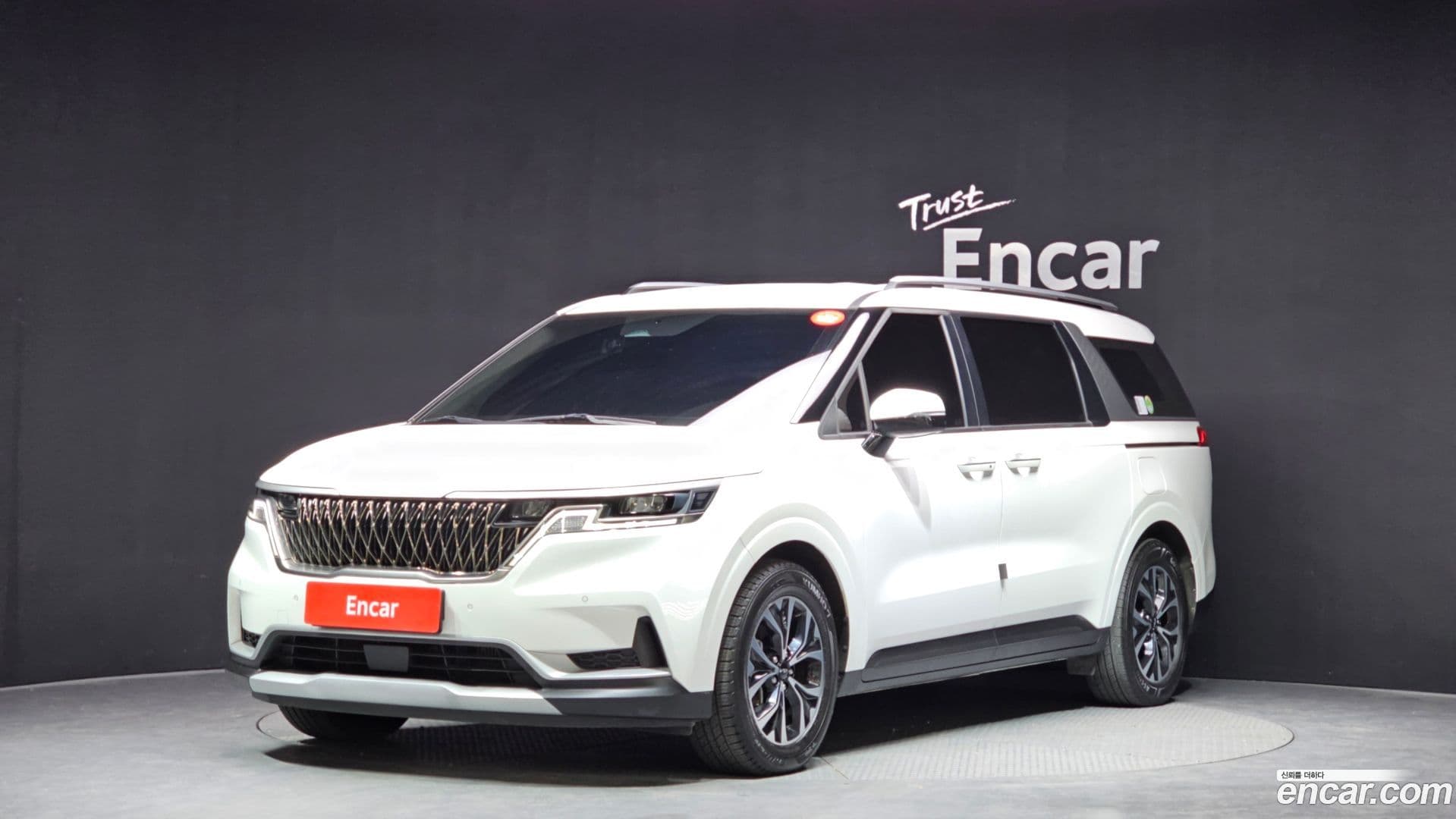 Main__Slider__Photo:Canival Kia 2022.11-0