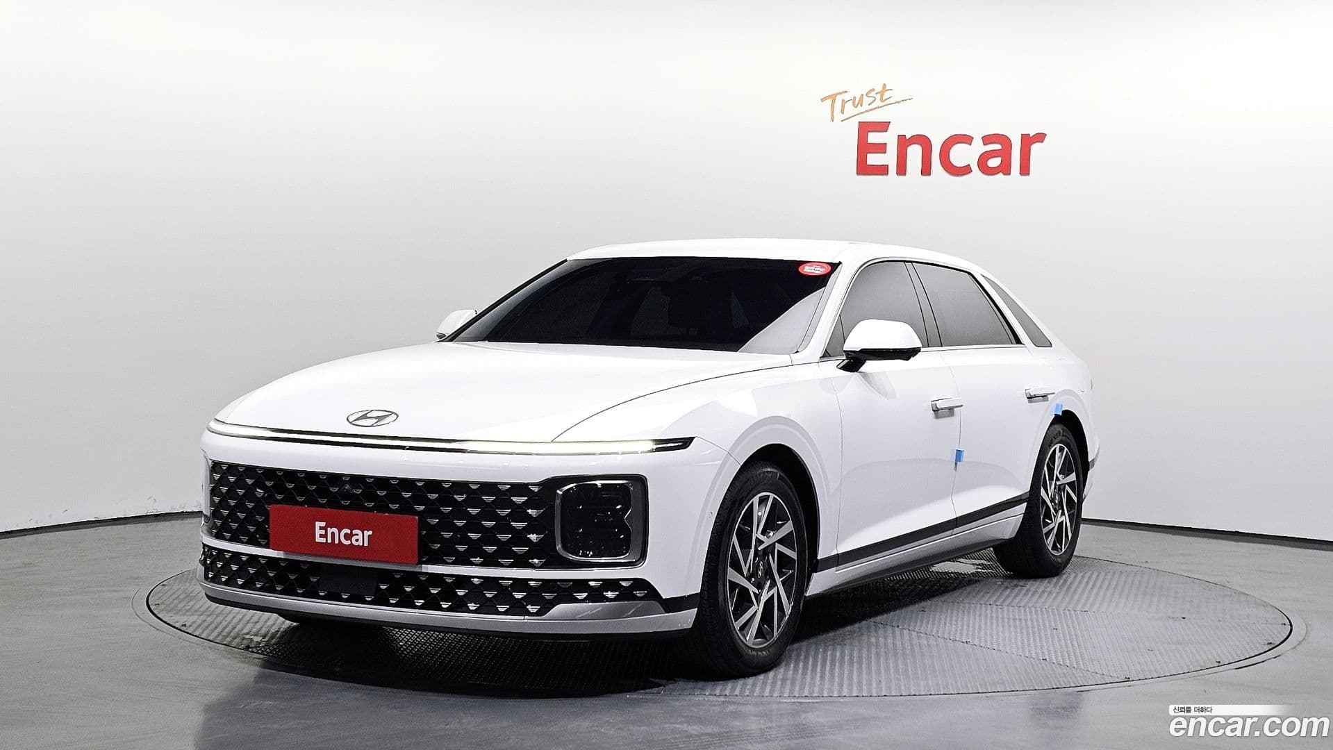 Main__Slider__Photo:Grandeur Hyundai 2023.2-0