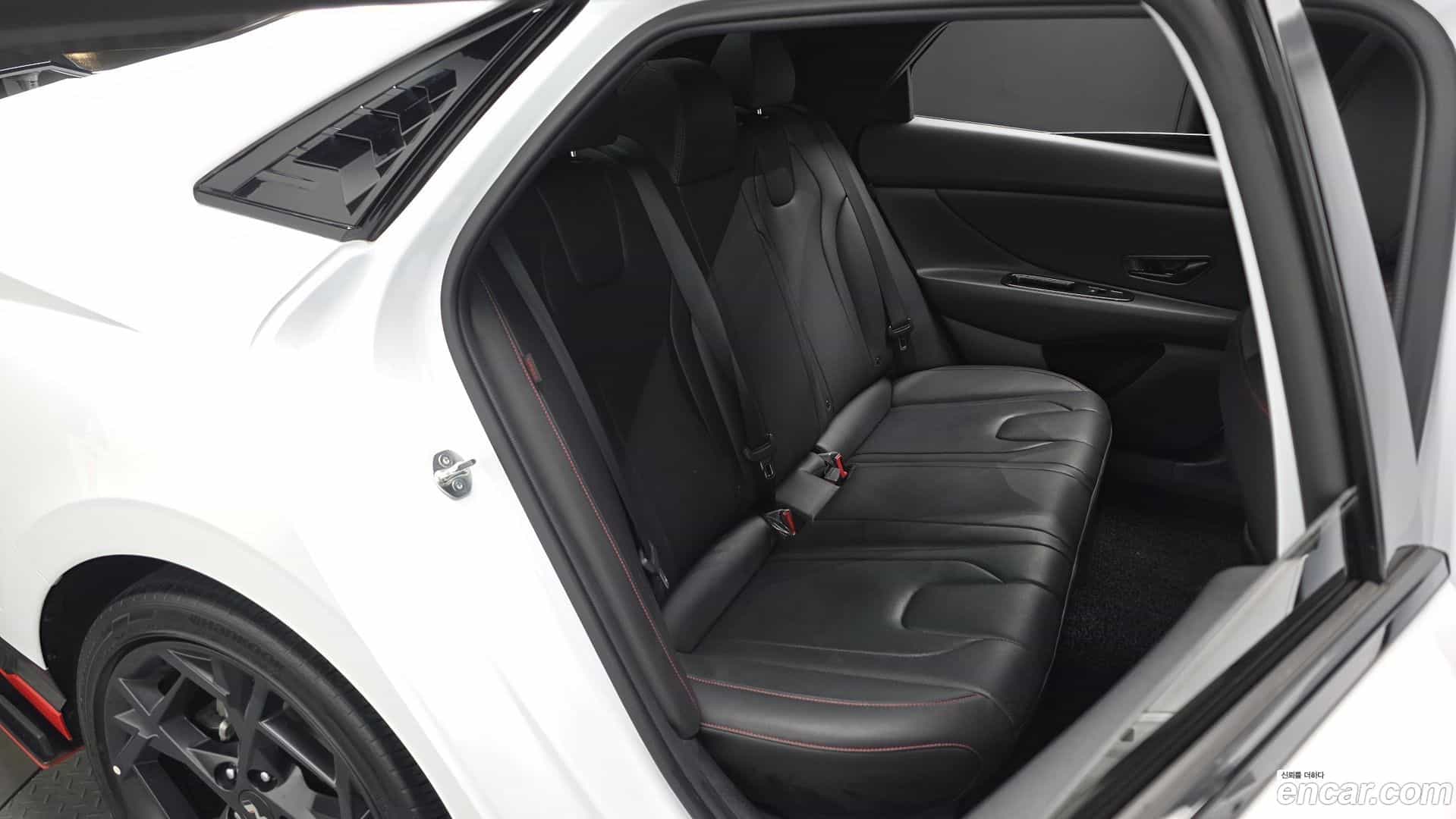 AVANTE Hyundai 2024.1-OPTION-015