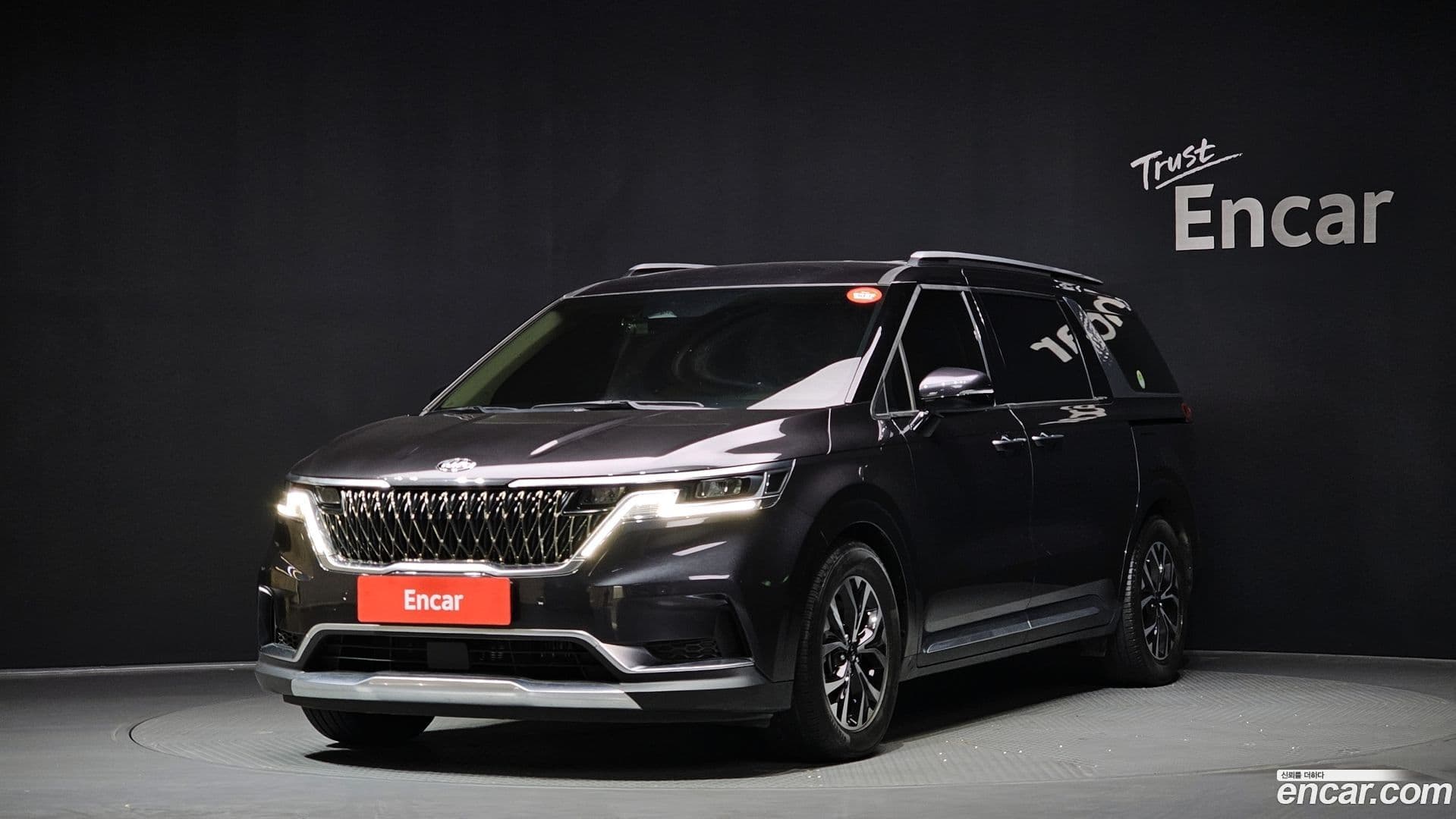 Main__Slider__Photo:Canival Kia 2021.3-0