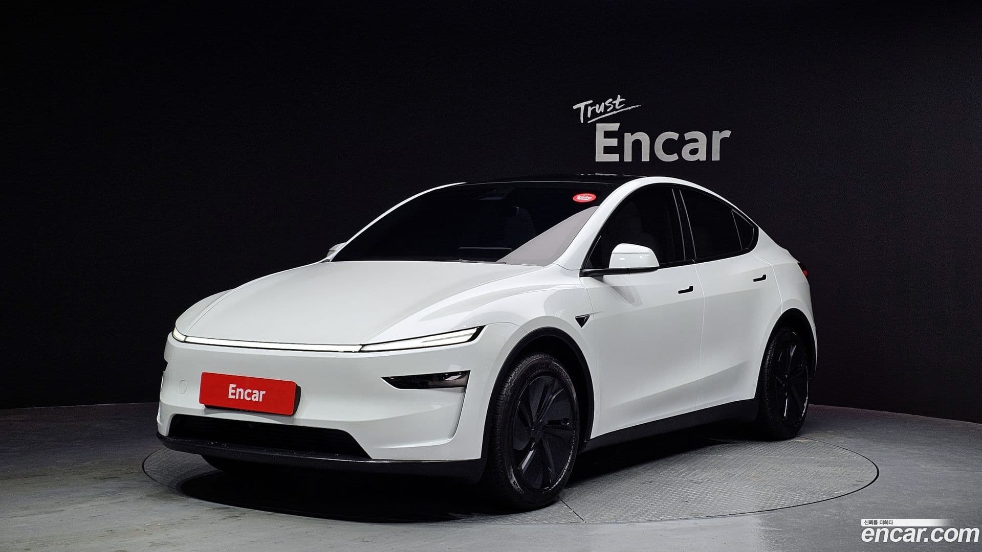 Main__Slider__Photo:Model Y Tesla 2025.9-0