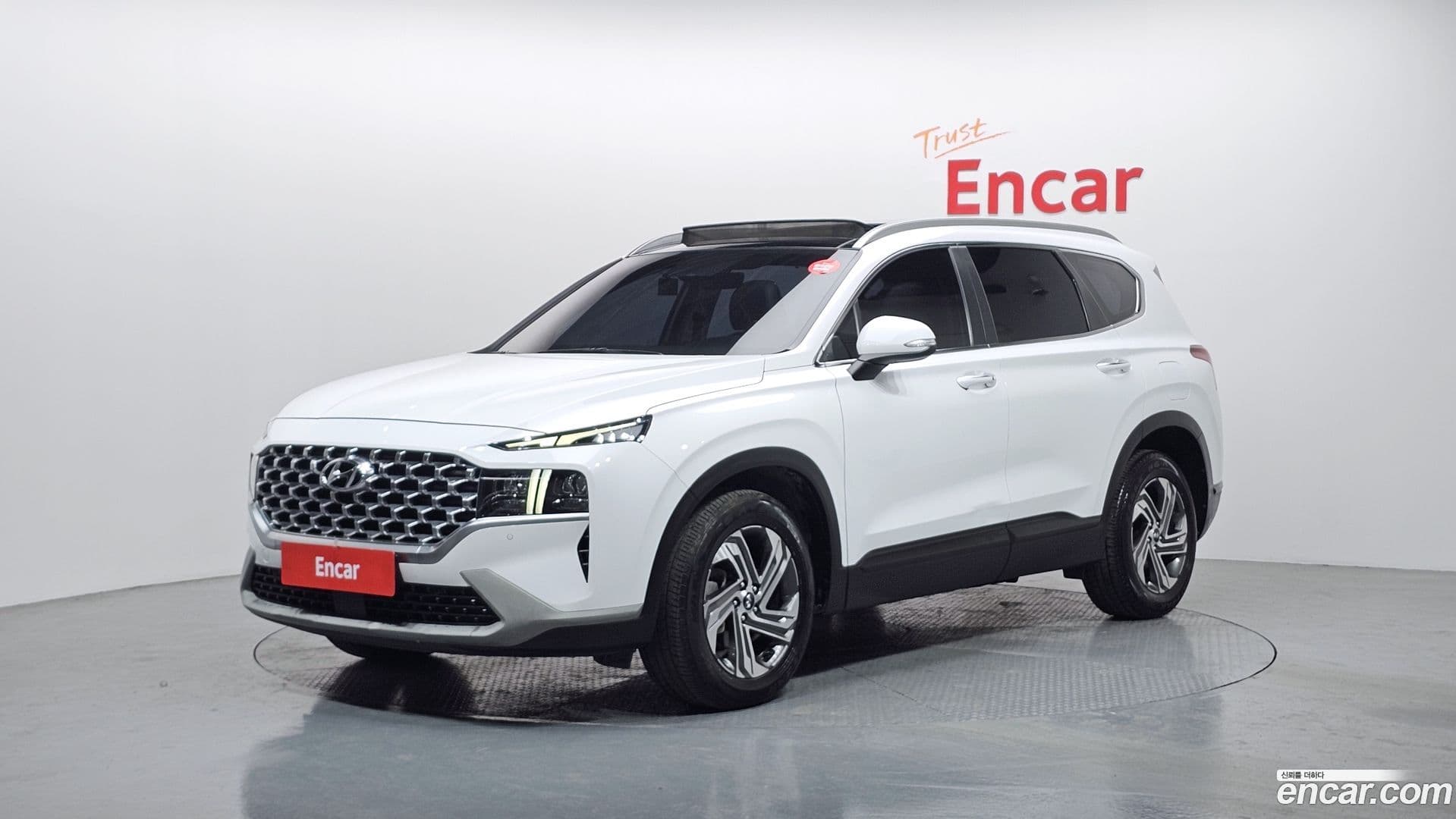 Main__Slider__Photo:Santafe Hyundai 2021.0-0