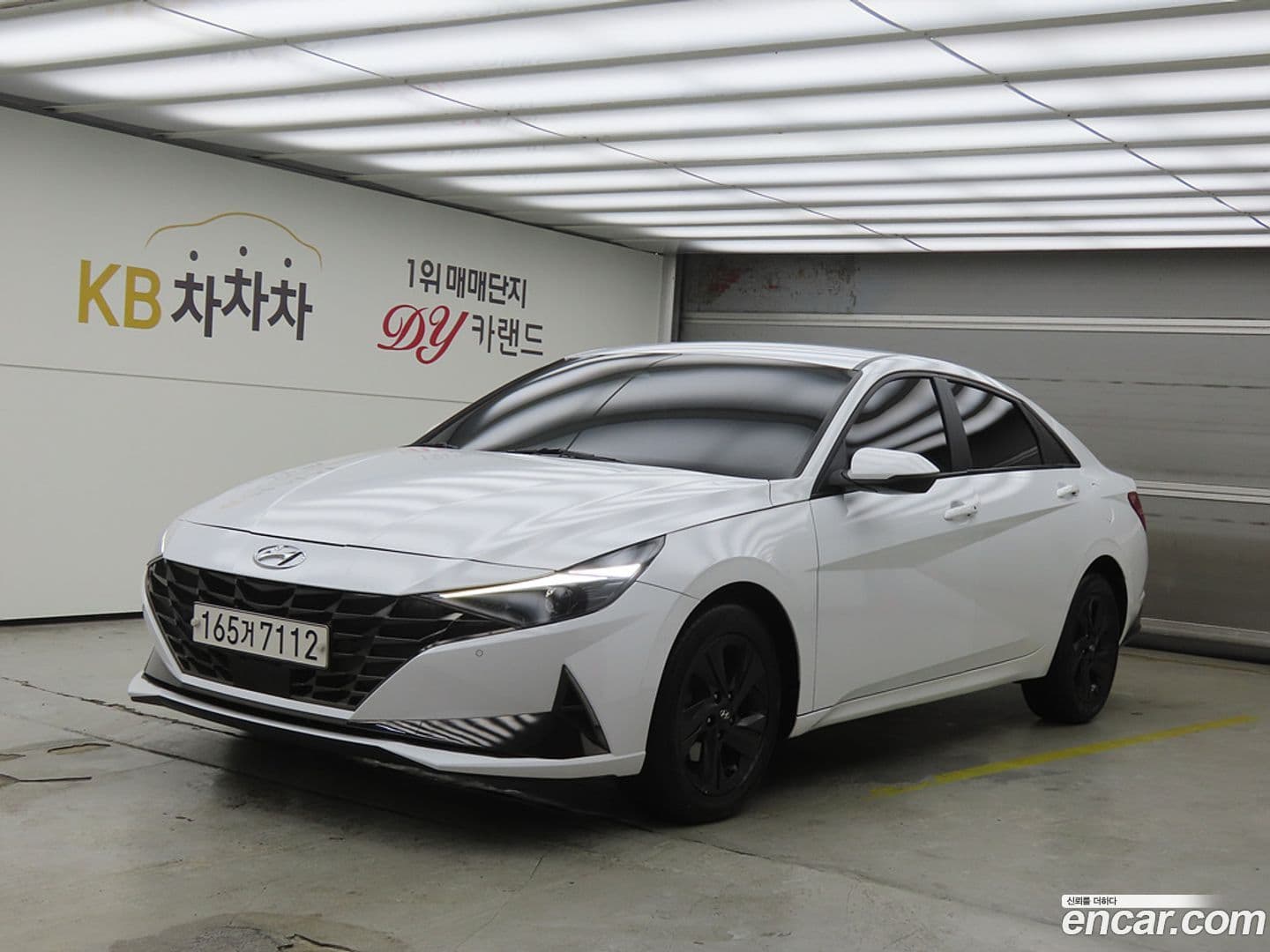 Main__Slider__Photo:AVANTE Hyundai 2022.3-0