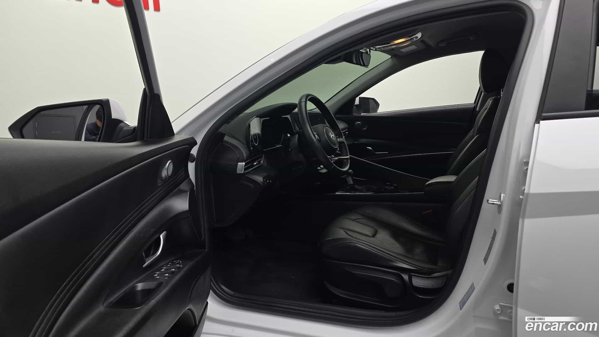 AVANTE Hyundai 2021.11-INNER-010
