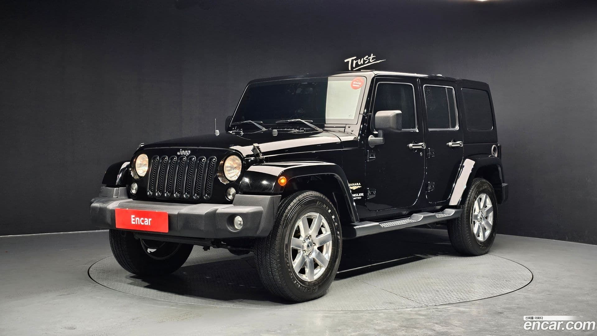 Main__Slider__Photo:Wrangler Jeep 2013.11-0