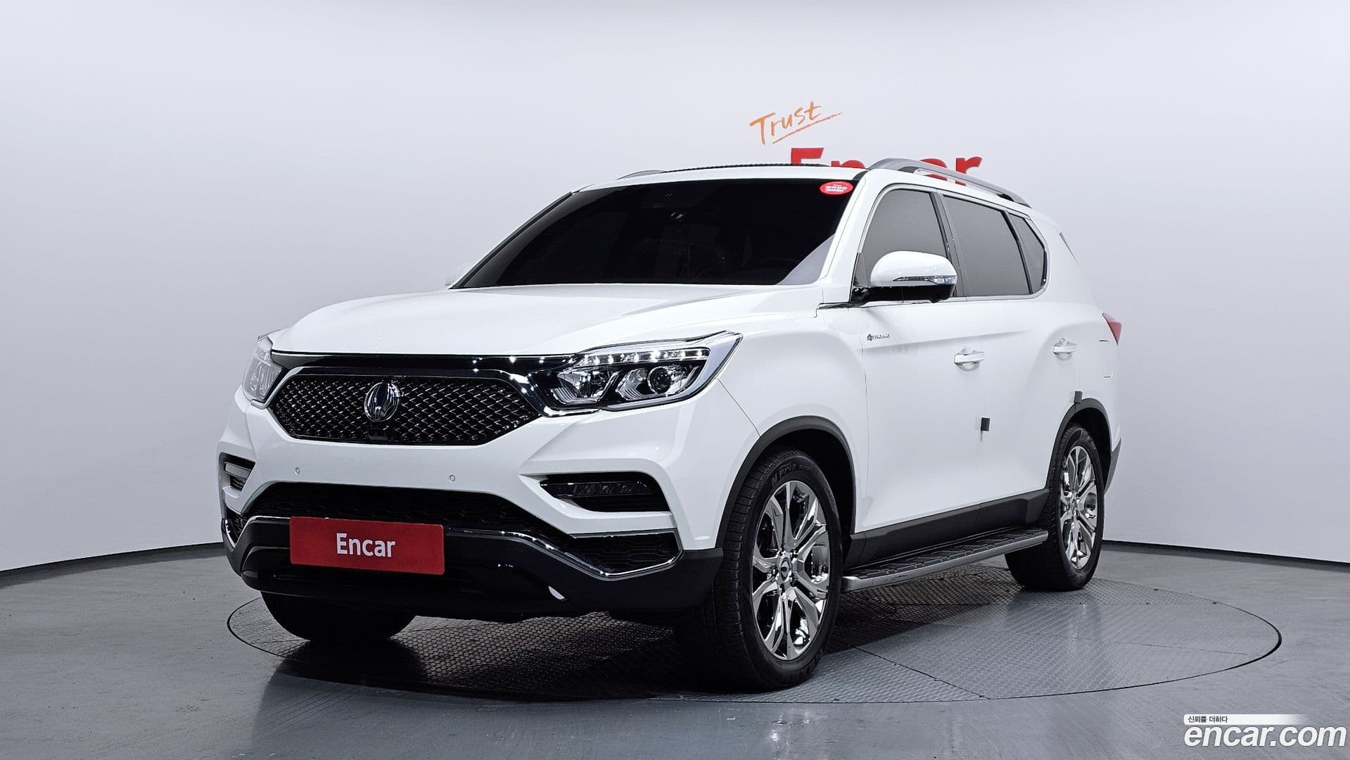 Main__Slider__Photo:Rexton KG Mobility 2019.0-0