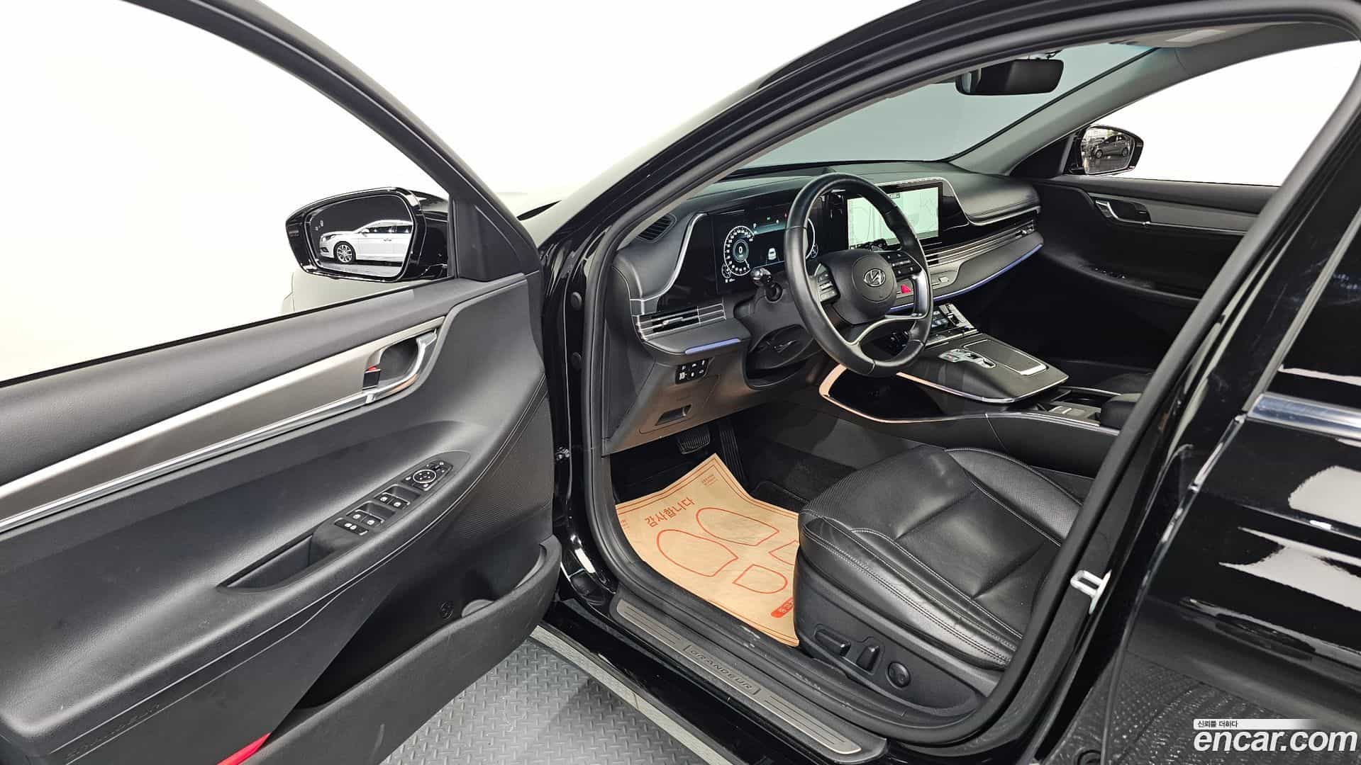 Grandeur Hyundai 2022.3-INNER-010
