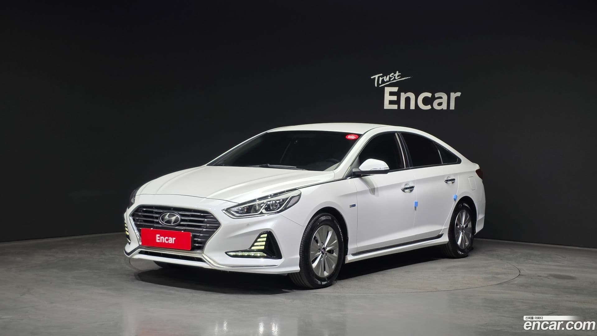 Main__Slider__Photo:Sonata Hyundai 2017.6-0