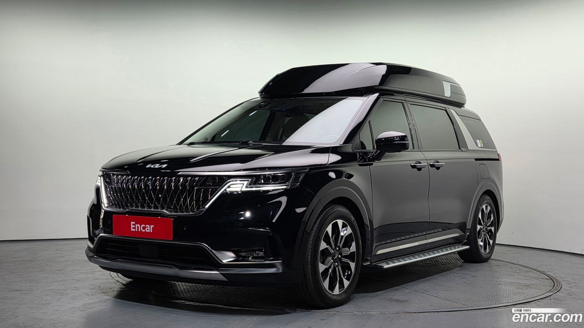 Main__Slider__Photo:Canival Kia 2023.0-0