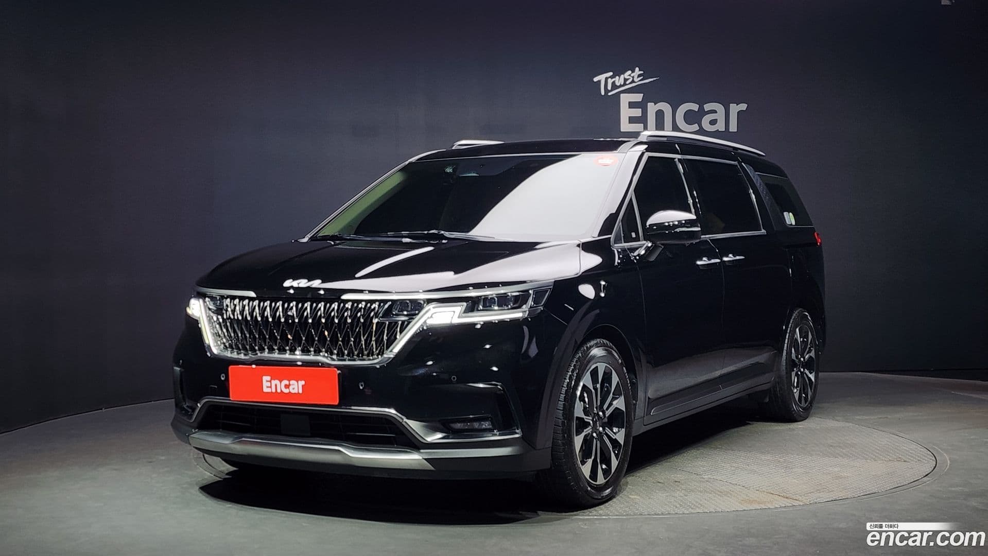 Main__Slider__Photo:Canival Kia 2022.3-0