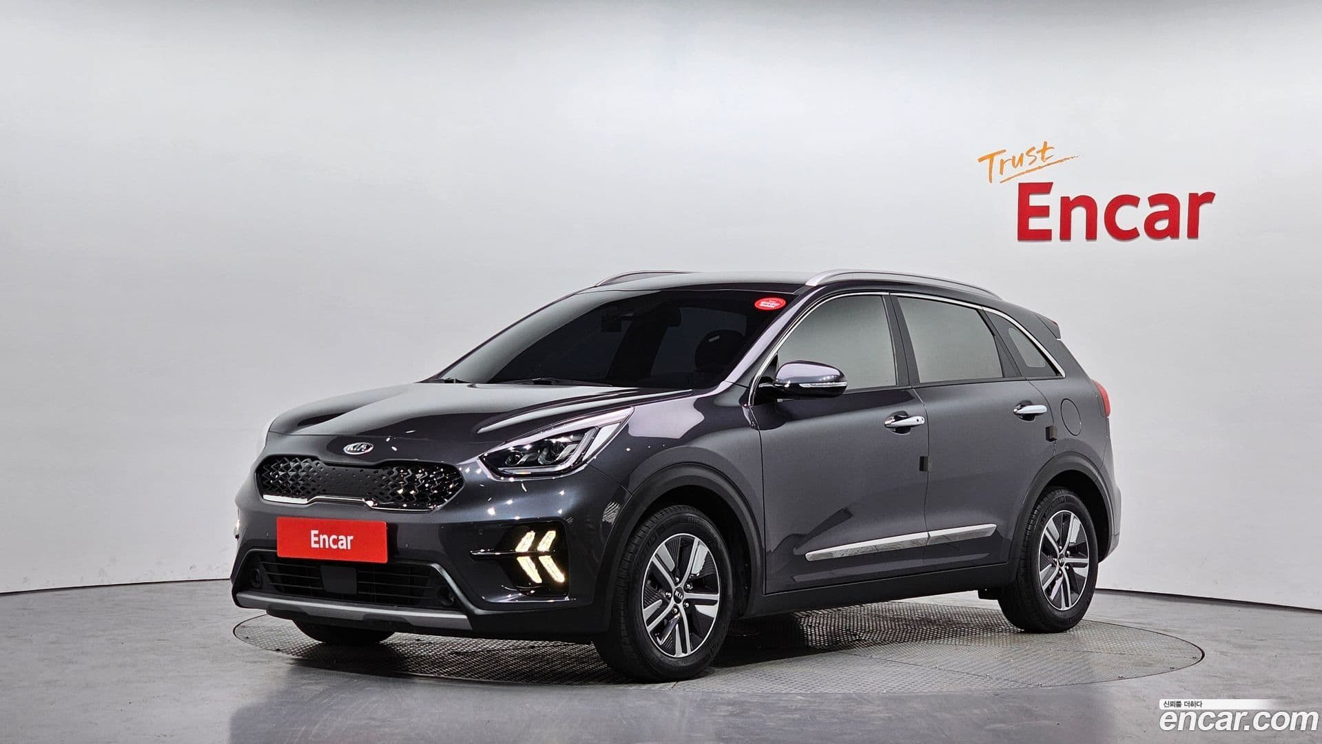 Main__Slider__Photo:Niro Kia 2020.11-0