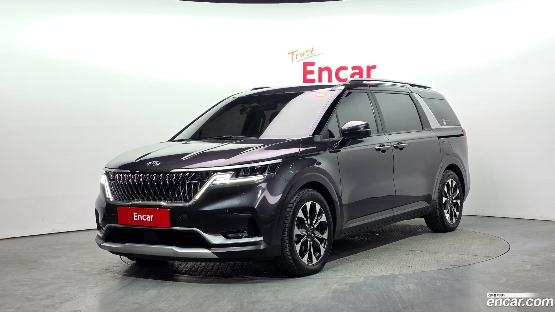 Main__Slider__Photo:Canival Kia 2020.9-0