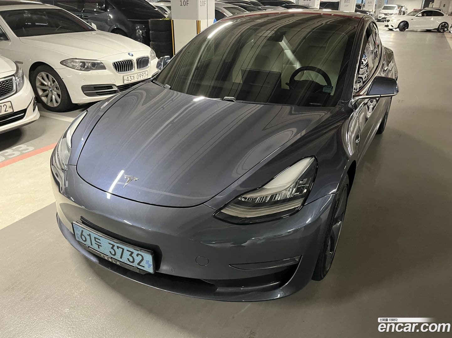 Main__Slider__Photo:Model 3 Tesla 2020.1-0