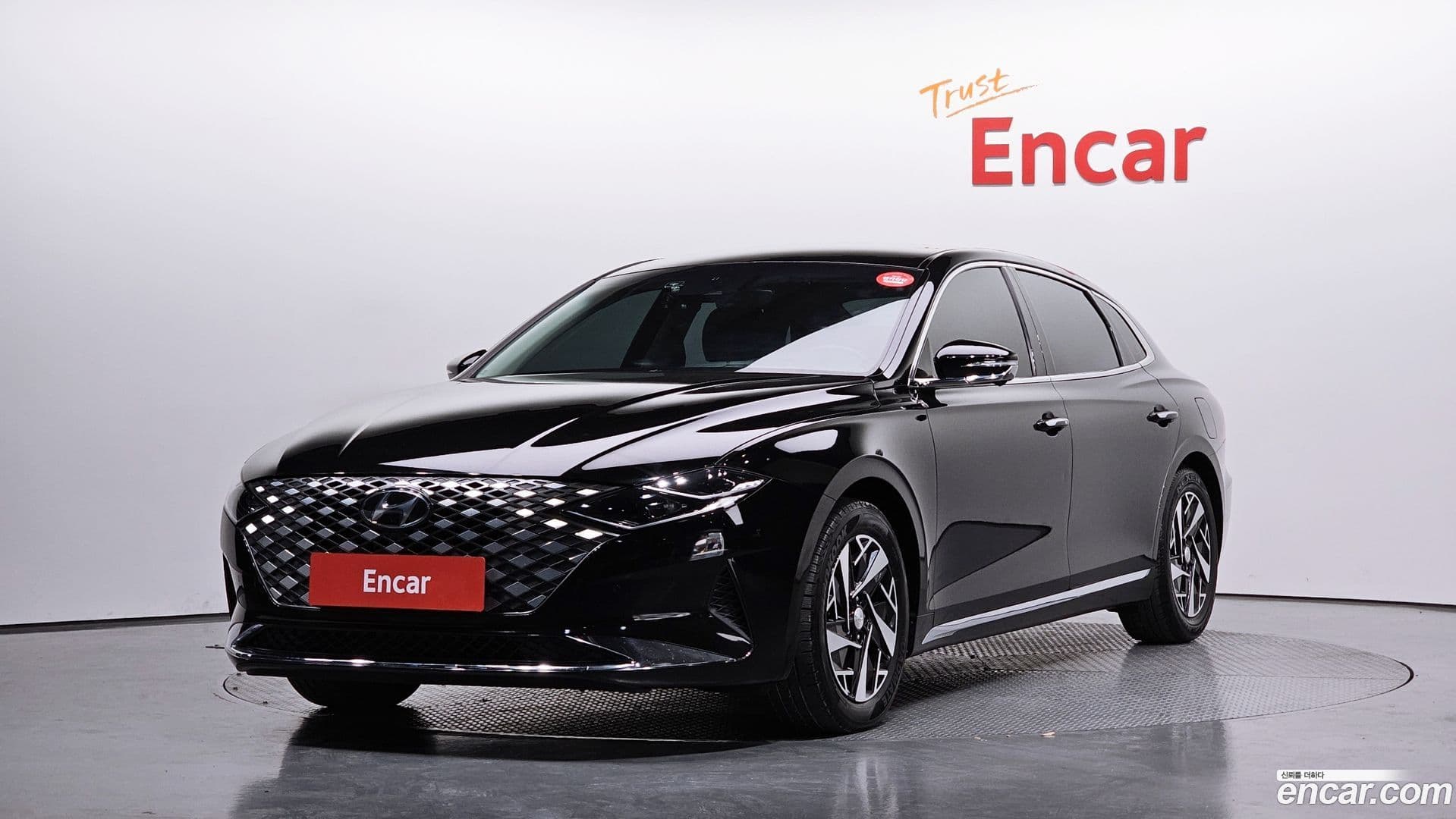 Main__Slider__Photo:Grandeur Hyundai 2021.6-0