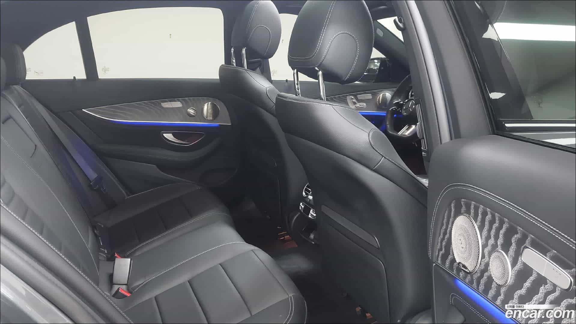 E-Class Mercedes-Benz 2022.11-INNER-010