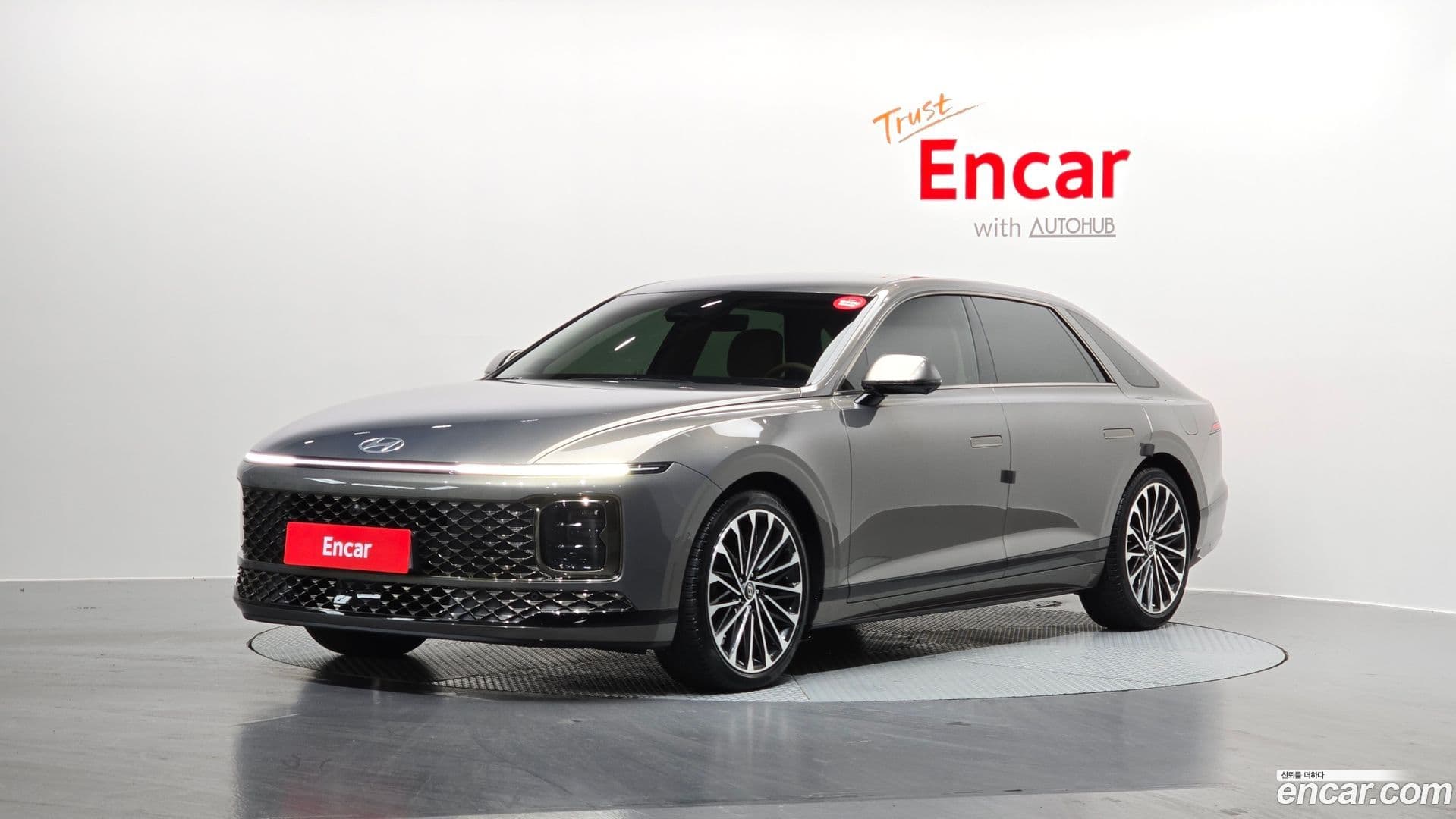 Main__Slider__Photo:Grandeur Hyundai 2023.8-0