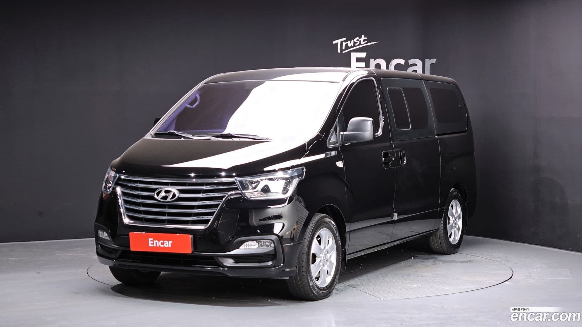 Main__Slider__Photo:Starex Hyundai 2018.9-0