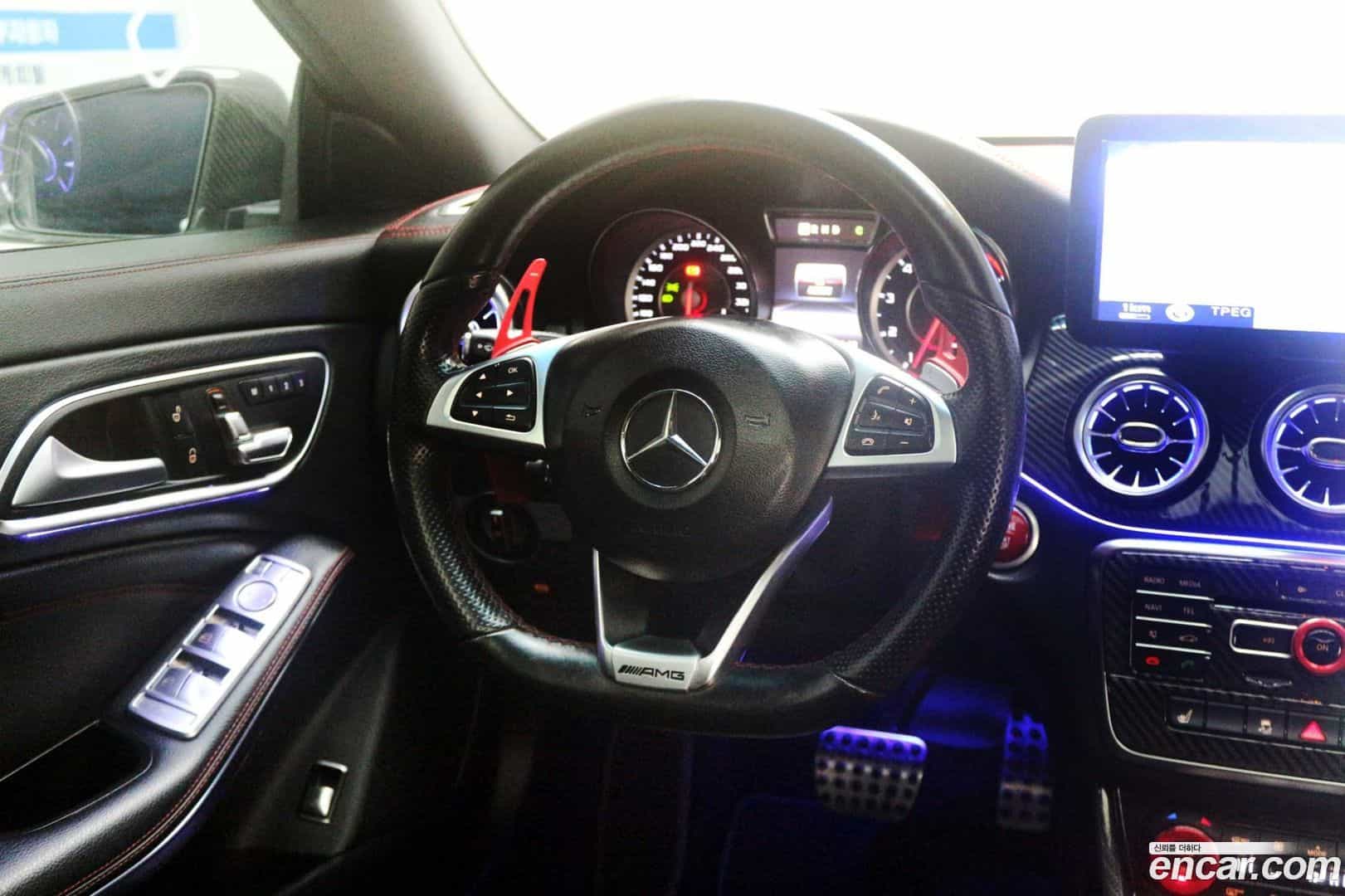 CLA-Class Mercedes-Benz 2015.8-OPTION-022