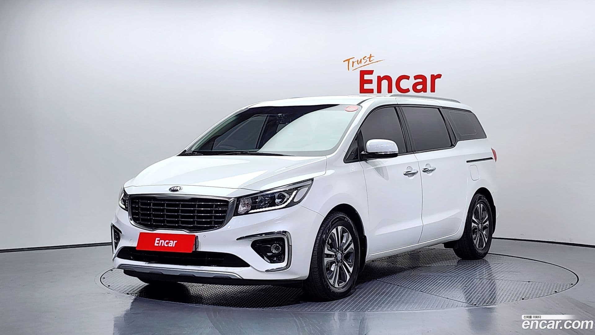 Main__Slider__Photo:Canival Kia 2018.10-0