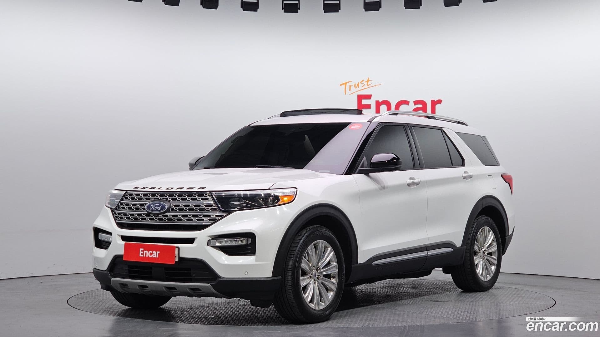 Main__Slider__Photo:Explorer Ford 2021.0-0