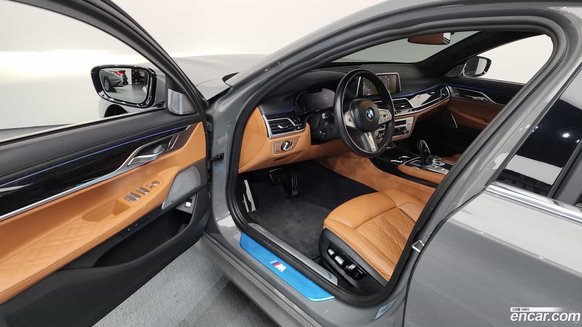 7-Series BMW 2022.8-INNER-010