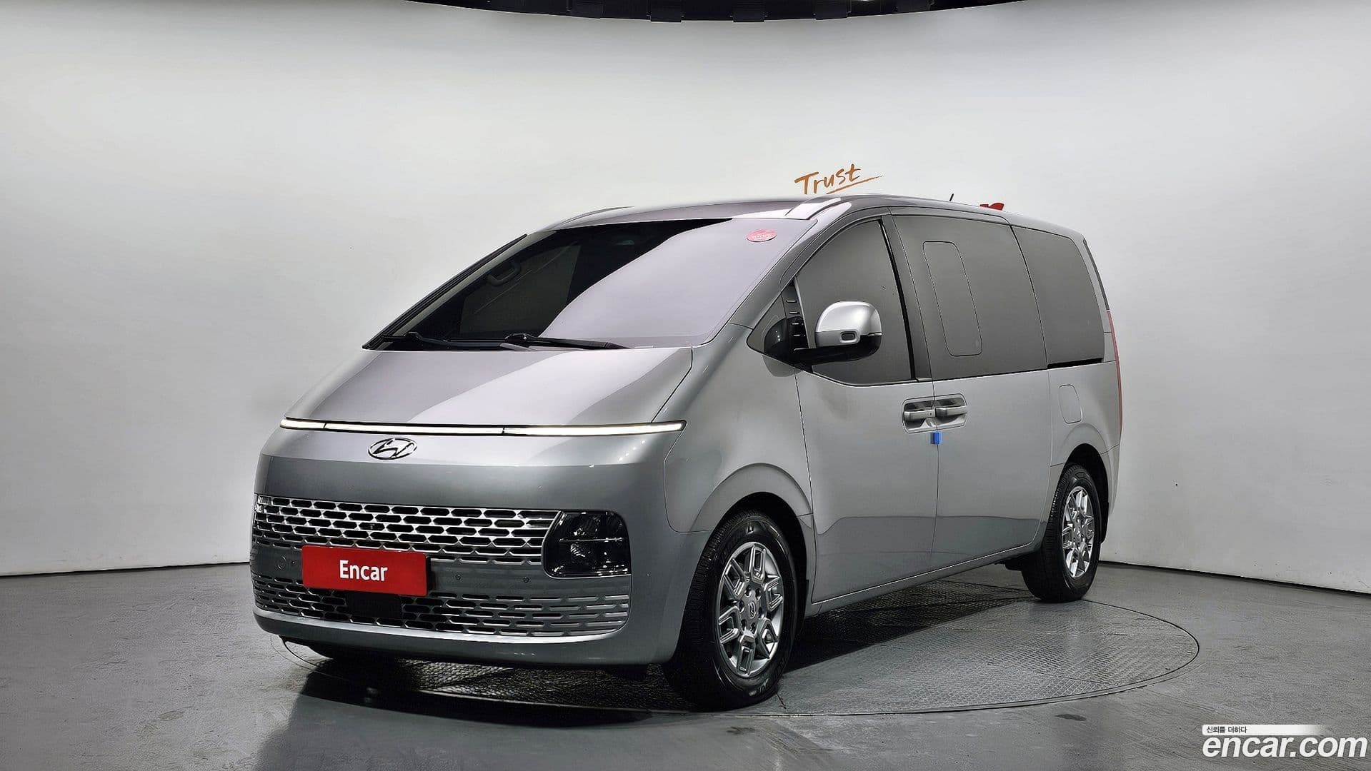 Main__Slider__Photo:Staria Hyundai 2021.6-0