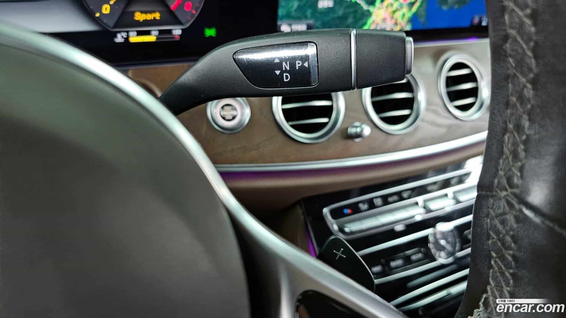 E-Class Mercedes-Benz 2018.9-INNER-009