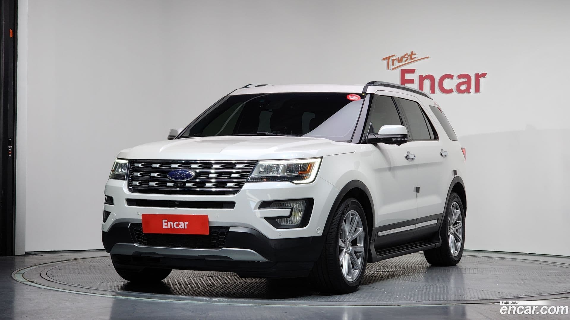 Main__Slider__Photo:Explorer Ford 2016.2-0
