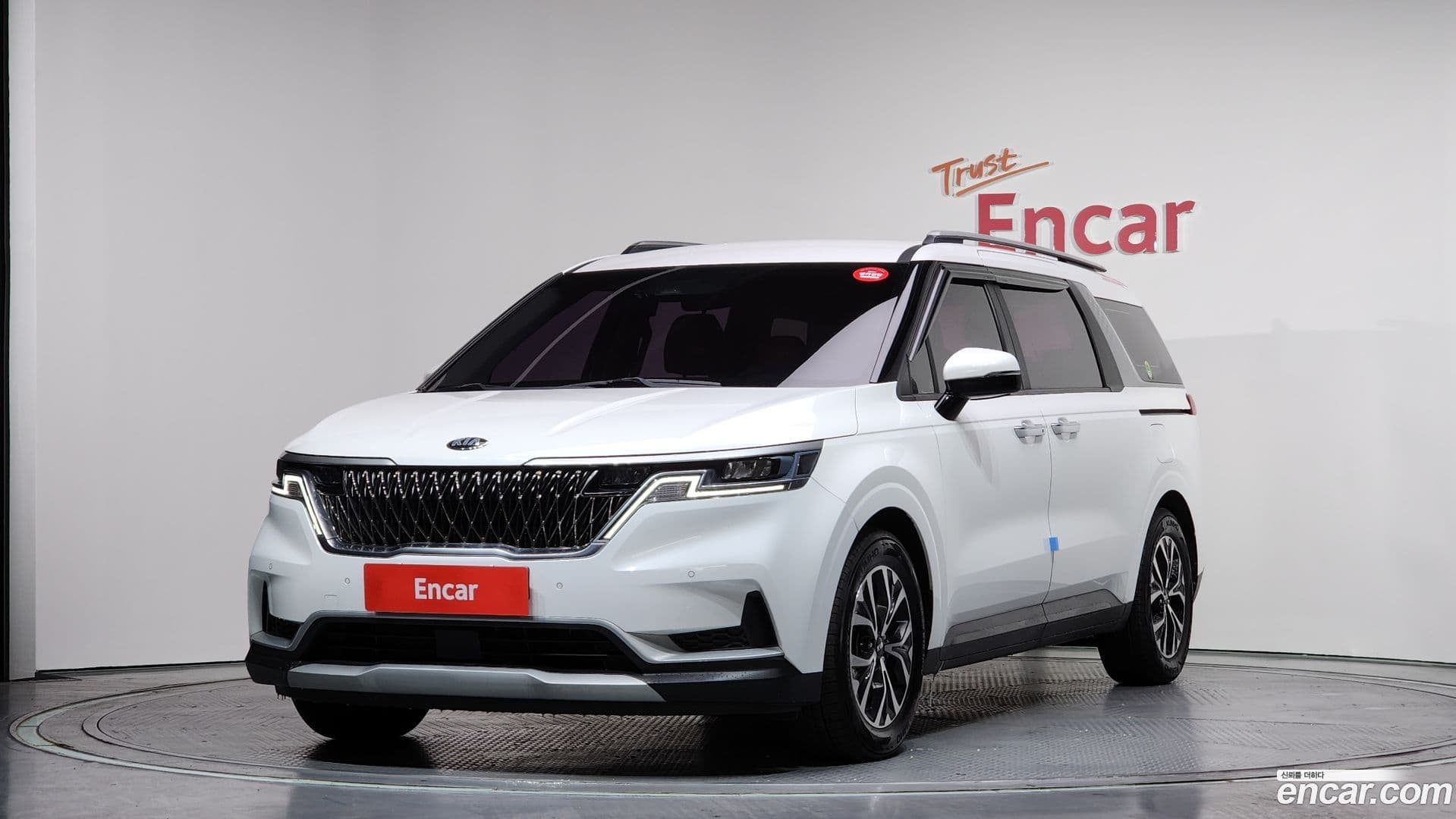 Main__Slider__Photo:Canival Kia 2020.8-0