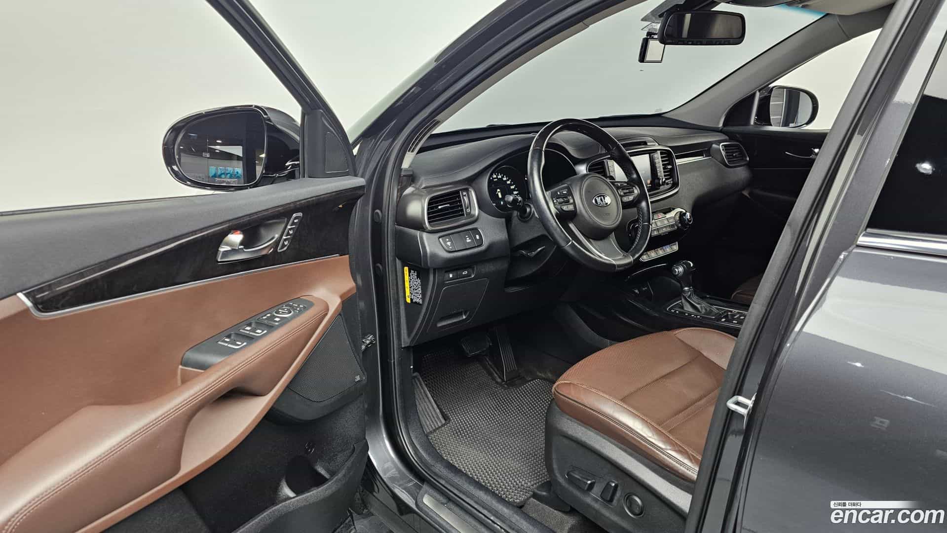 Sorento Kia 2016.3-INNER-010