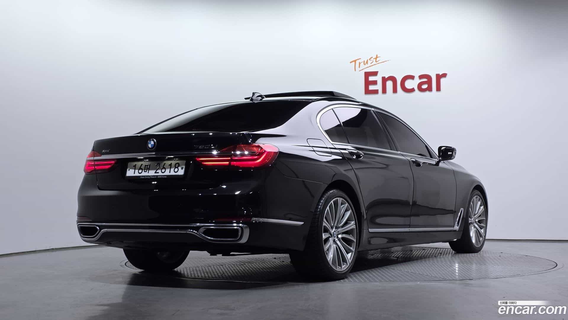 7-Series BMW 2018.11-OUTER-002