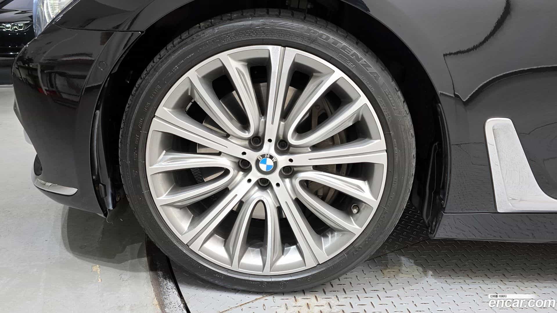 7-Series BMW 2018.11-OUTER-005