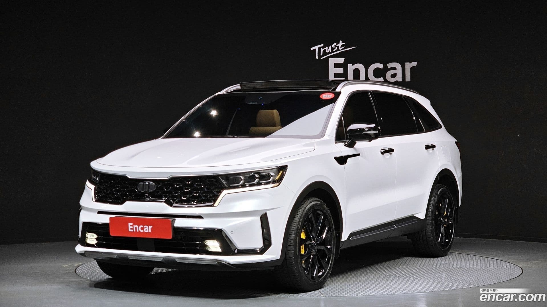 Main__Slider__Photo:Sorento Kia 2020.8-0