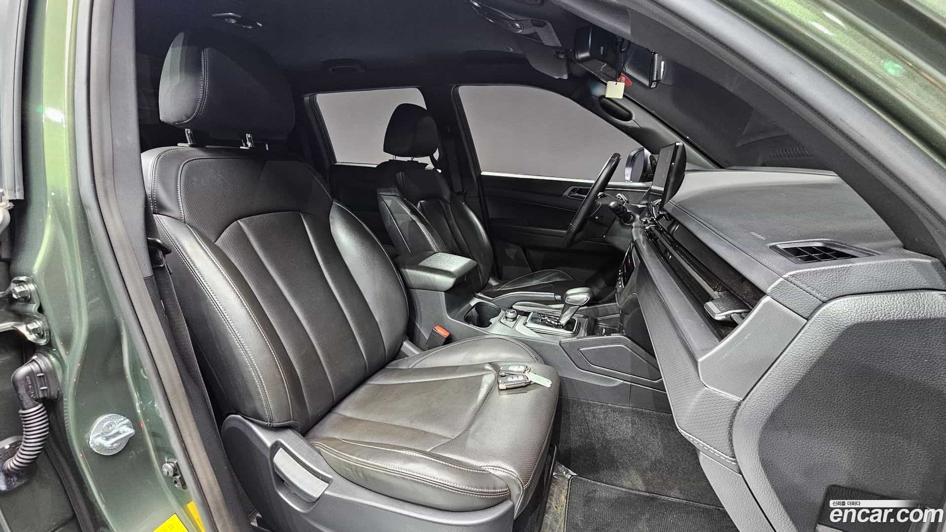 Rexton KG Mobility 2023.8-INNER-010
