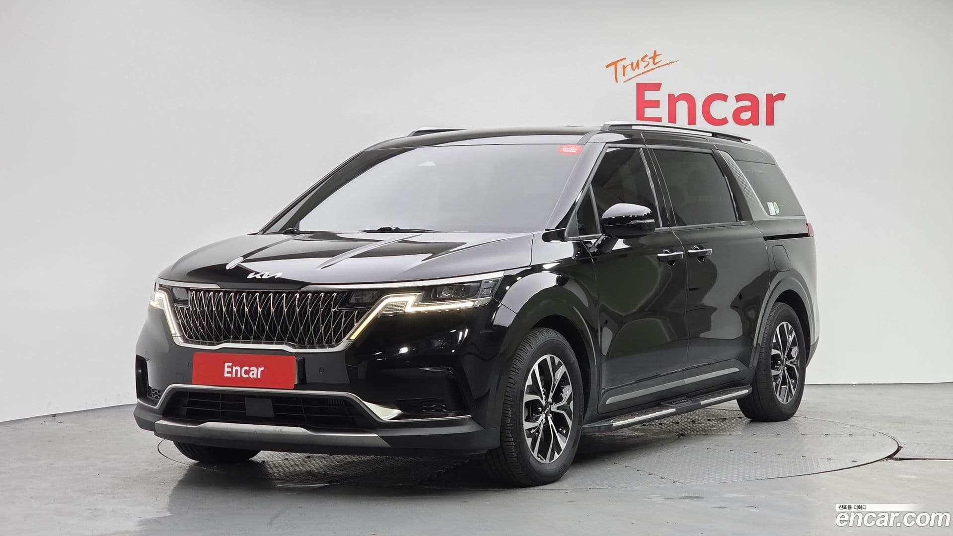 Main__Slider__Photo:Canival Kia 2022.3-0