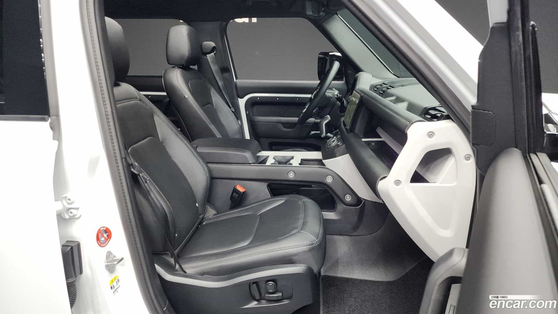 Defender Land Rover 2025.3-OPTION-016