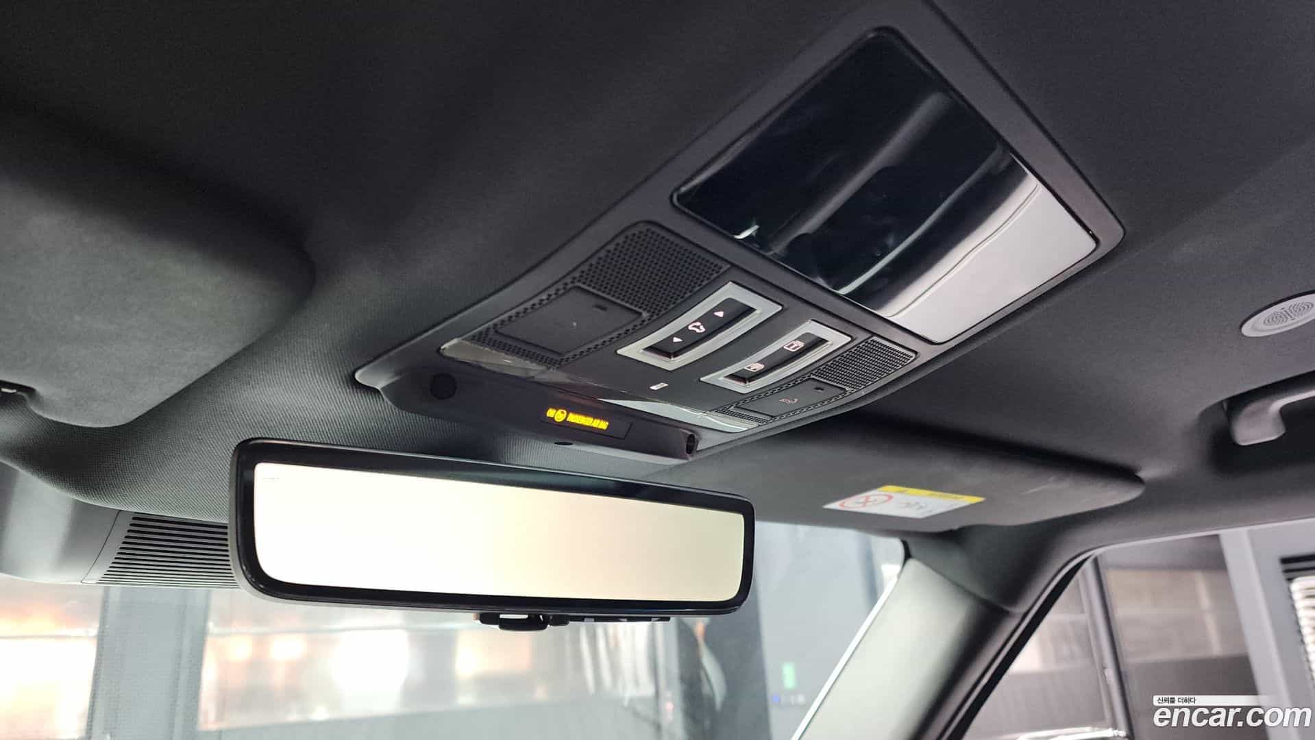 Defender Land Rover 2025.3-OPTION-020