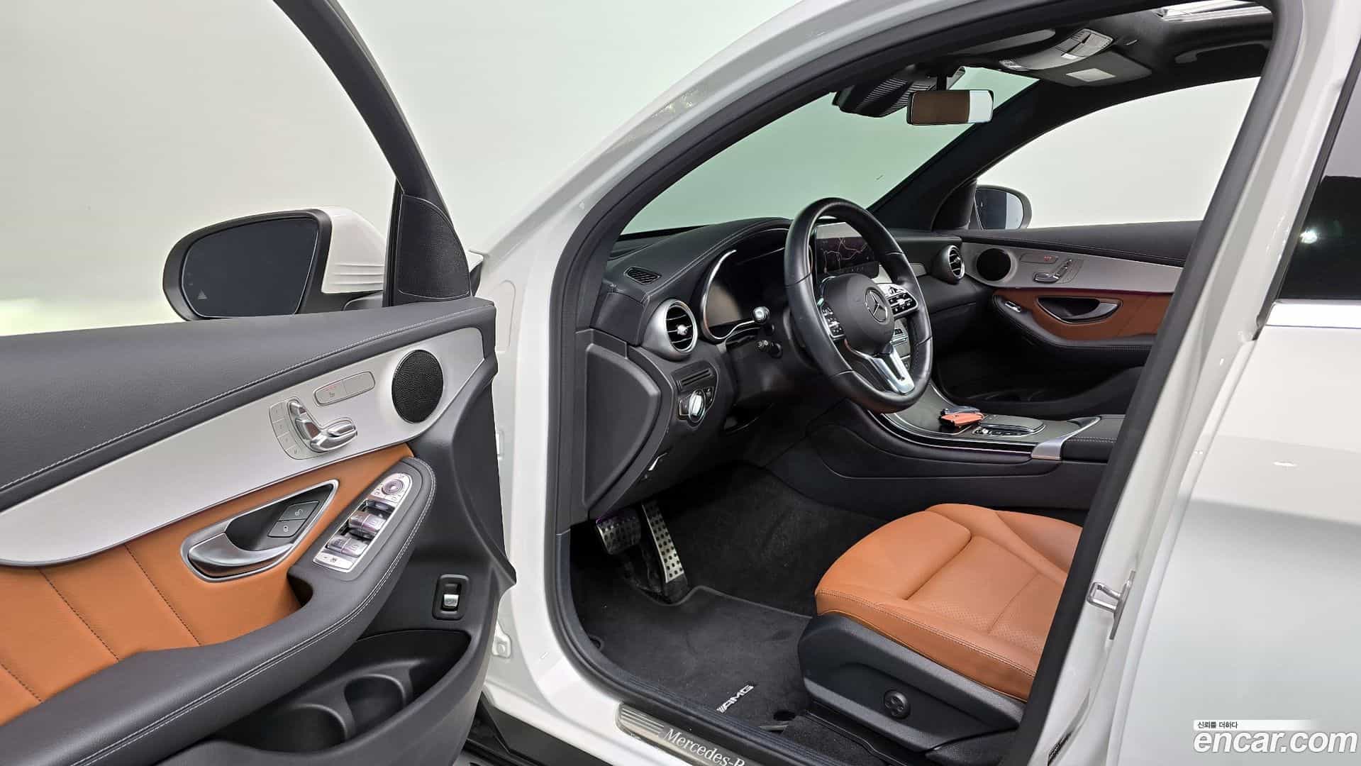 GLC-Class Mercedes-Benz 2022.10-OPTION-015