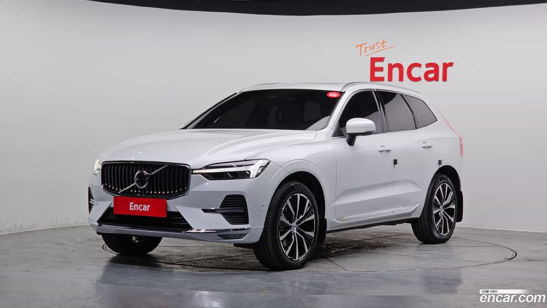 XC60 Volvo 2025.0-OUTER-001