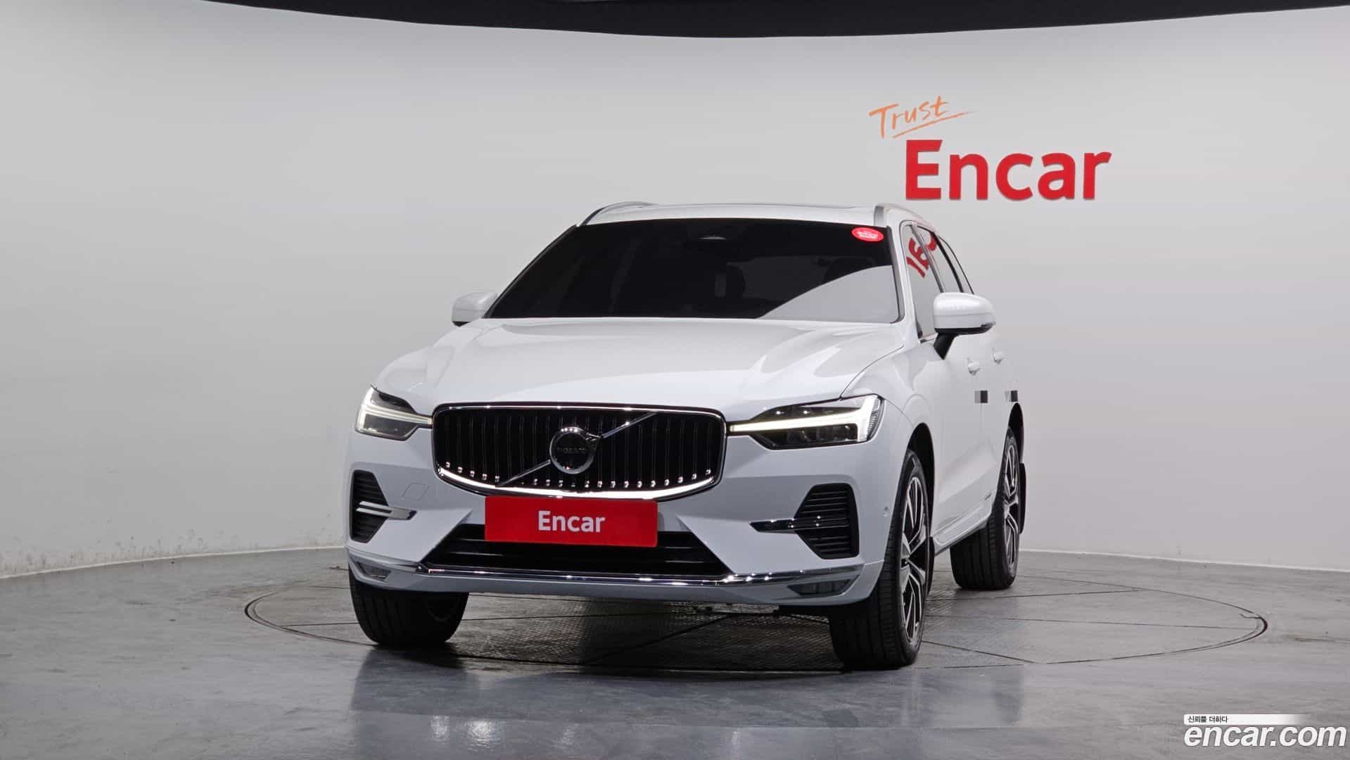 XC60 Volvo 2025.0-OUTER-003