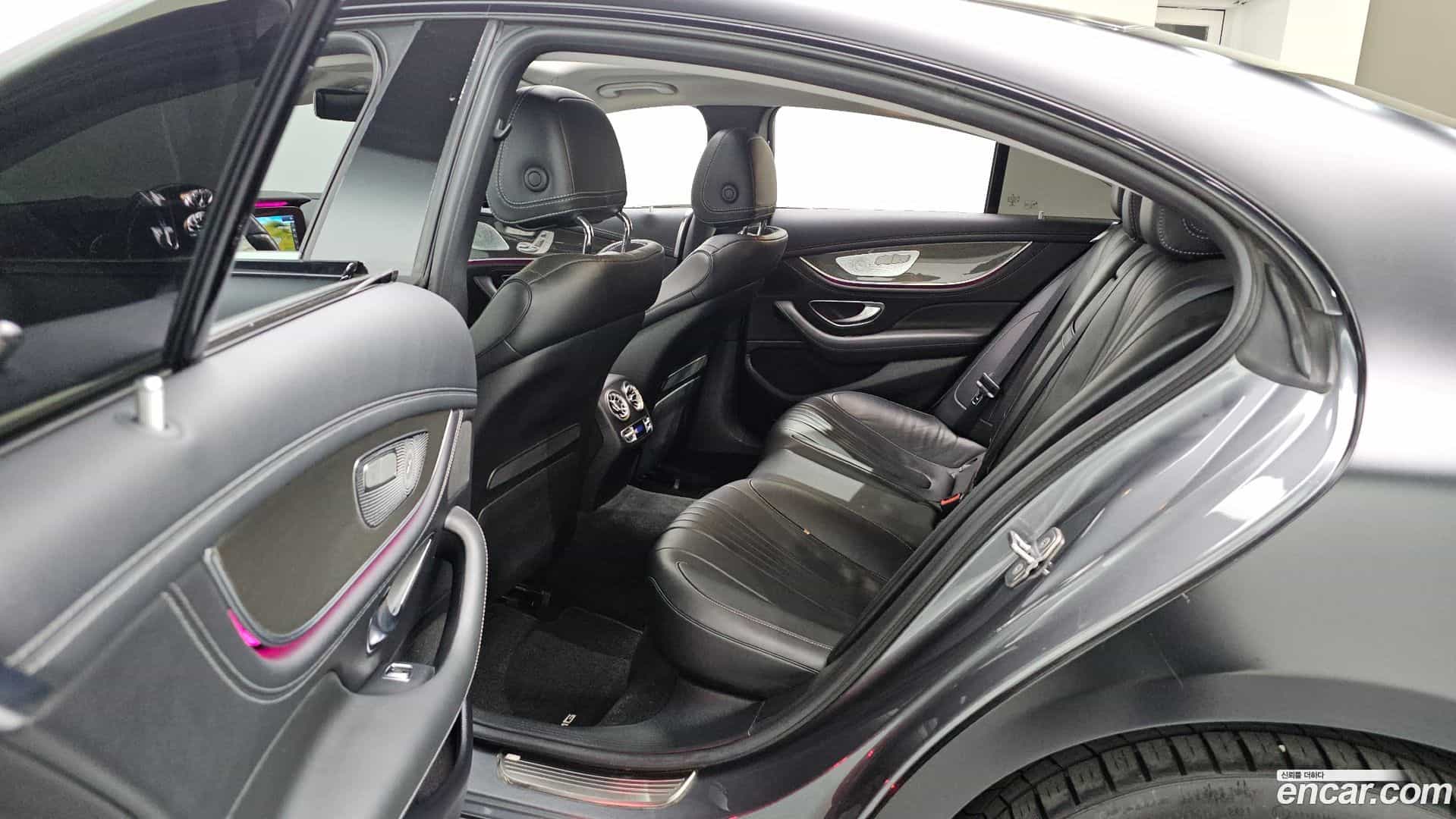 CLS-Class Mercedes-Benz 2018.10-OPTION-023