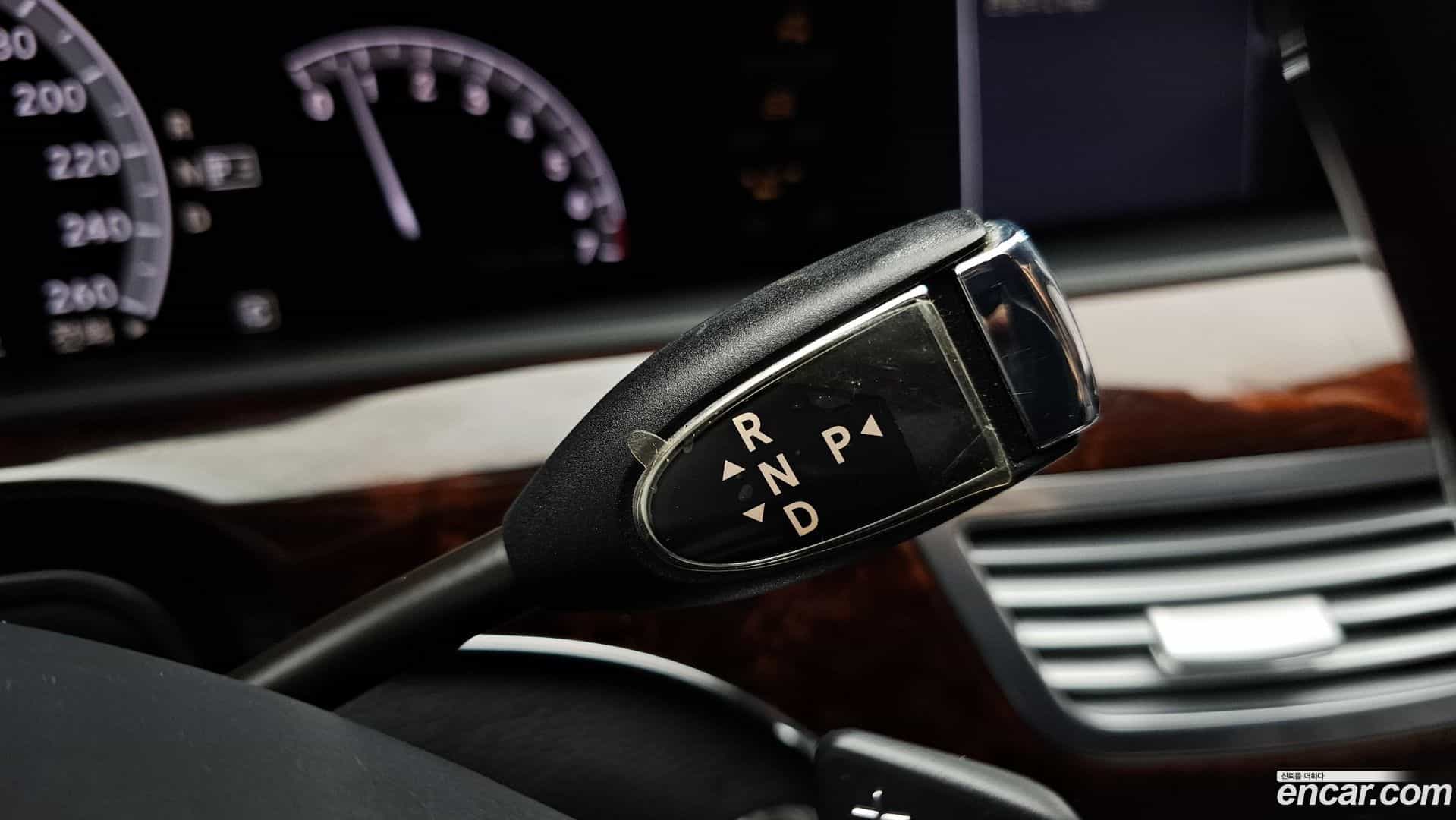 S-Class Mercedes-Benz 2010.11-INNER-009