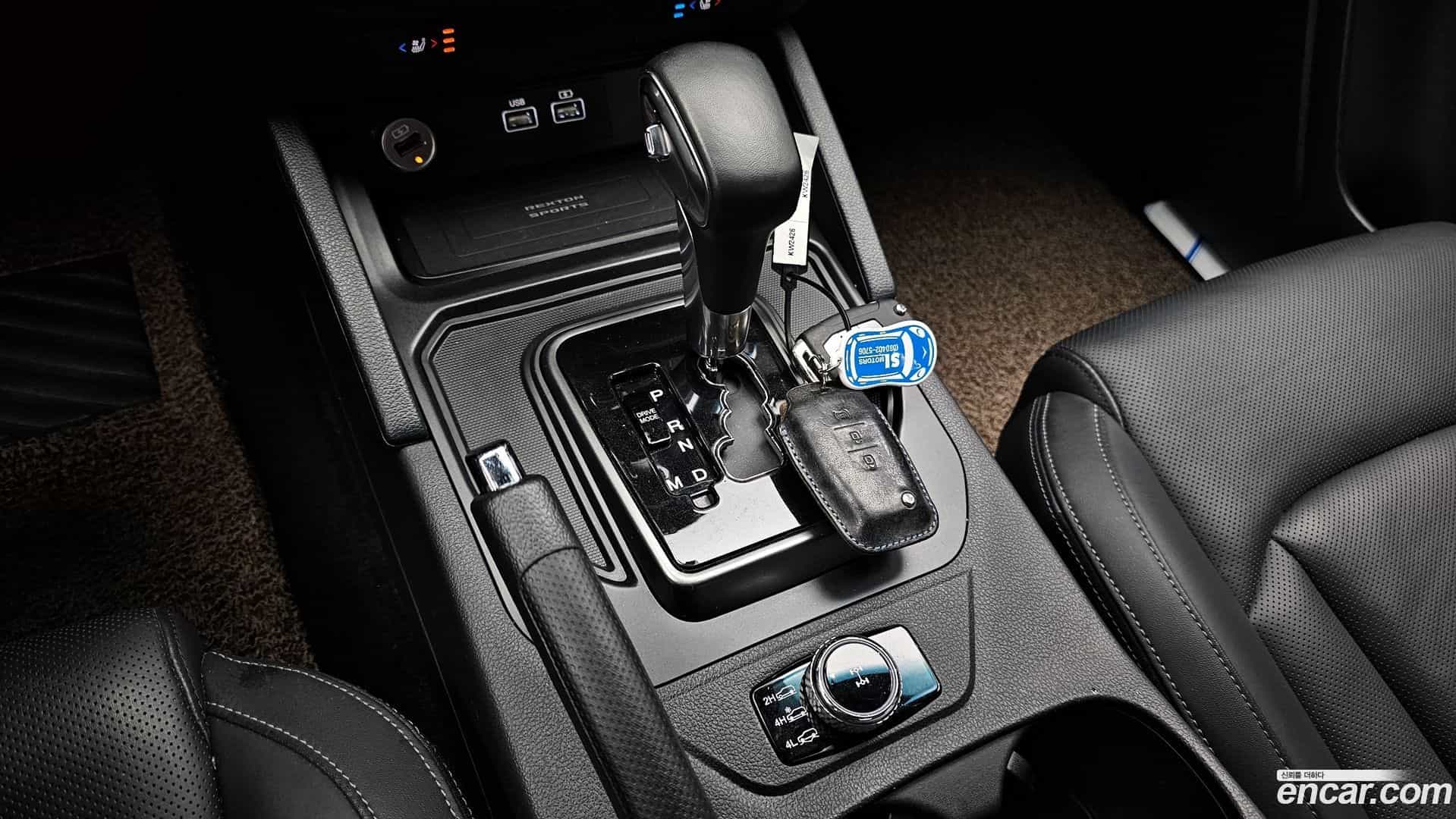 Rexton KG Mobility 2022.0-INNER-009
