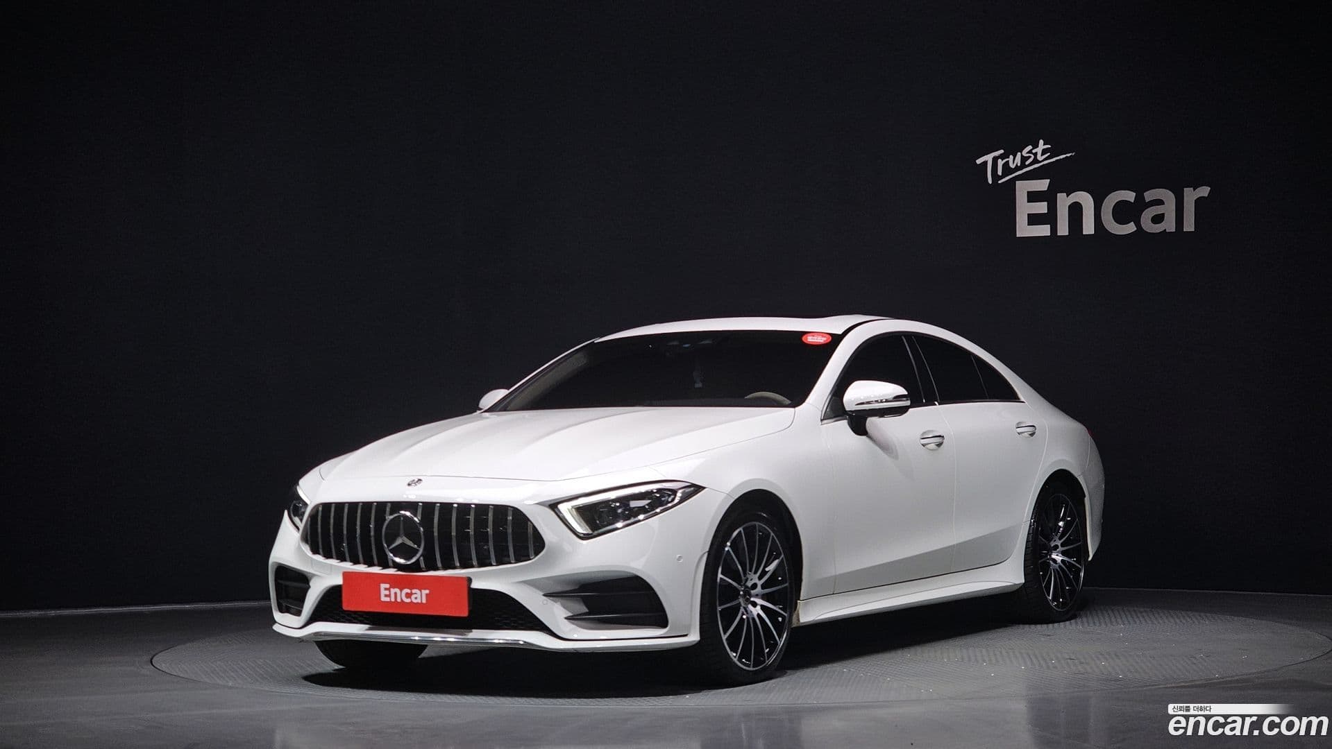 Main__Slider__Photo:CLS-Class Mercedes-Benz 2021.8-0