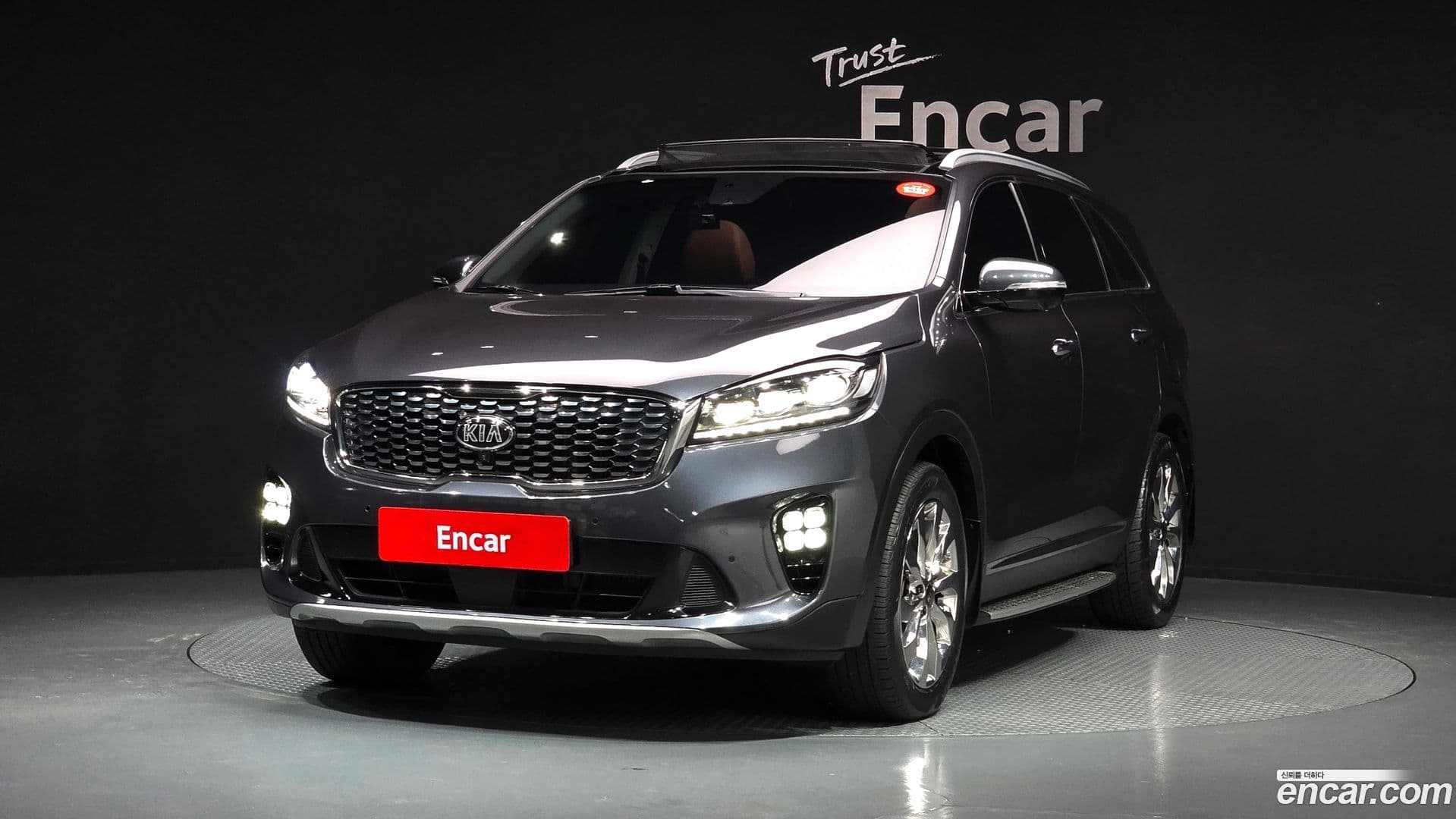 Main__Slider__Photo:Sorento Kia 2018.10-0