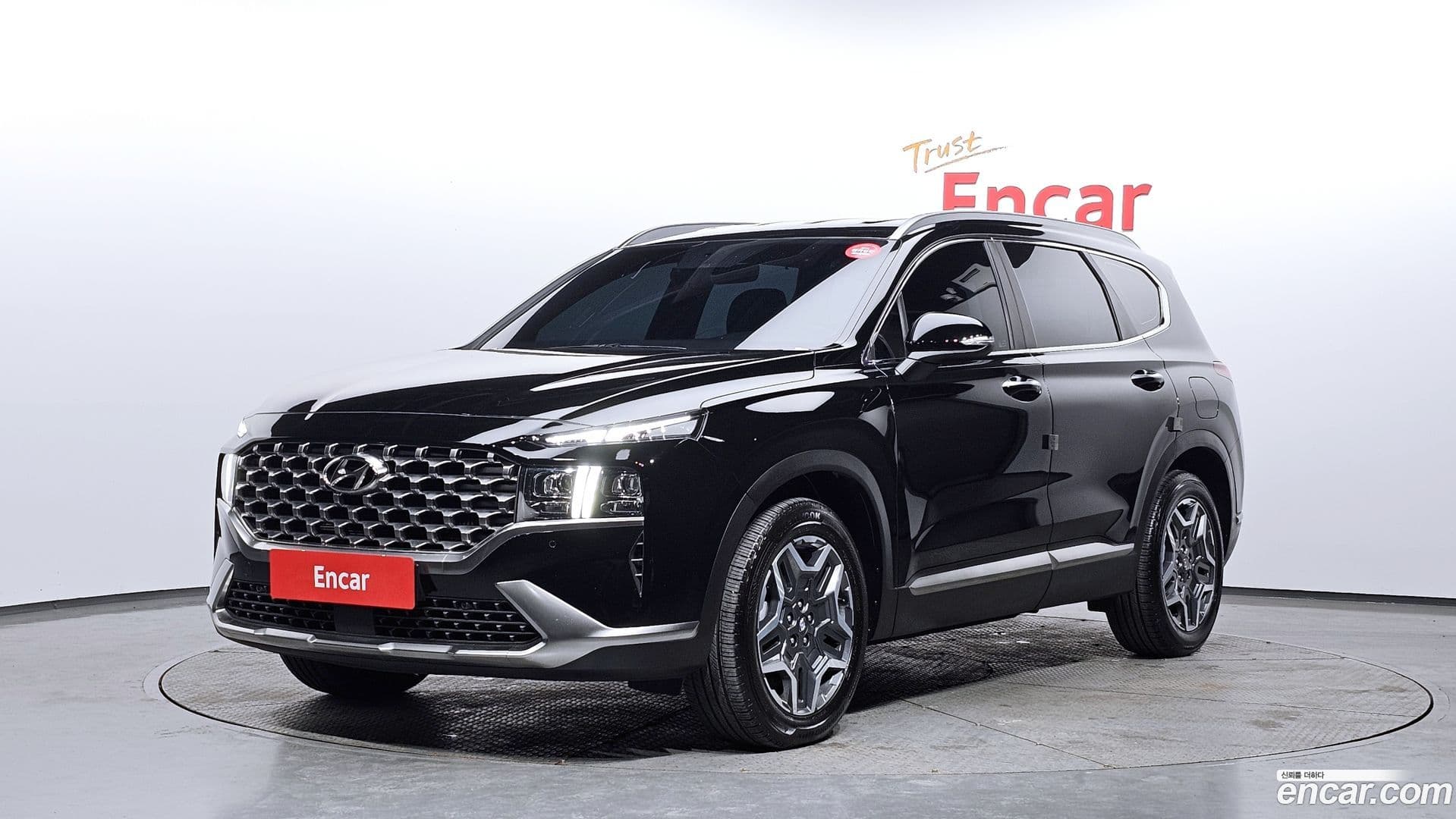 Main__Slider__Photo:Santafe Hyundai 2021.10-0