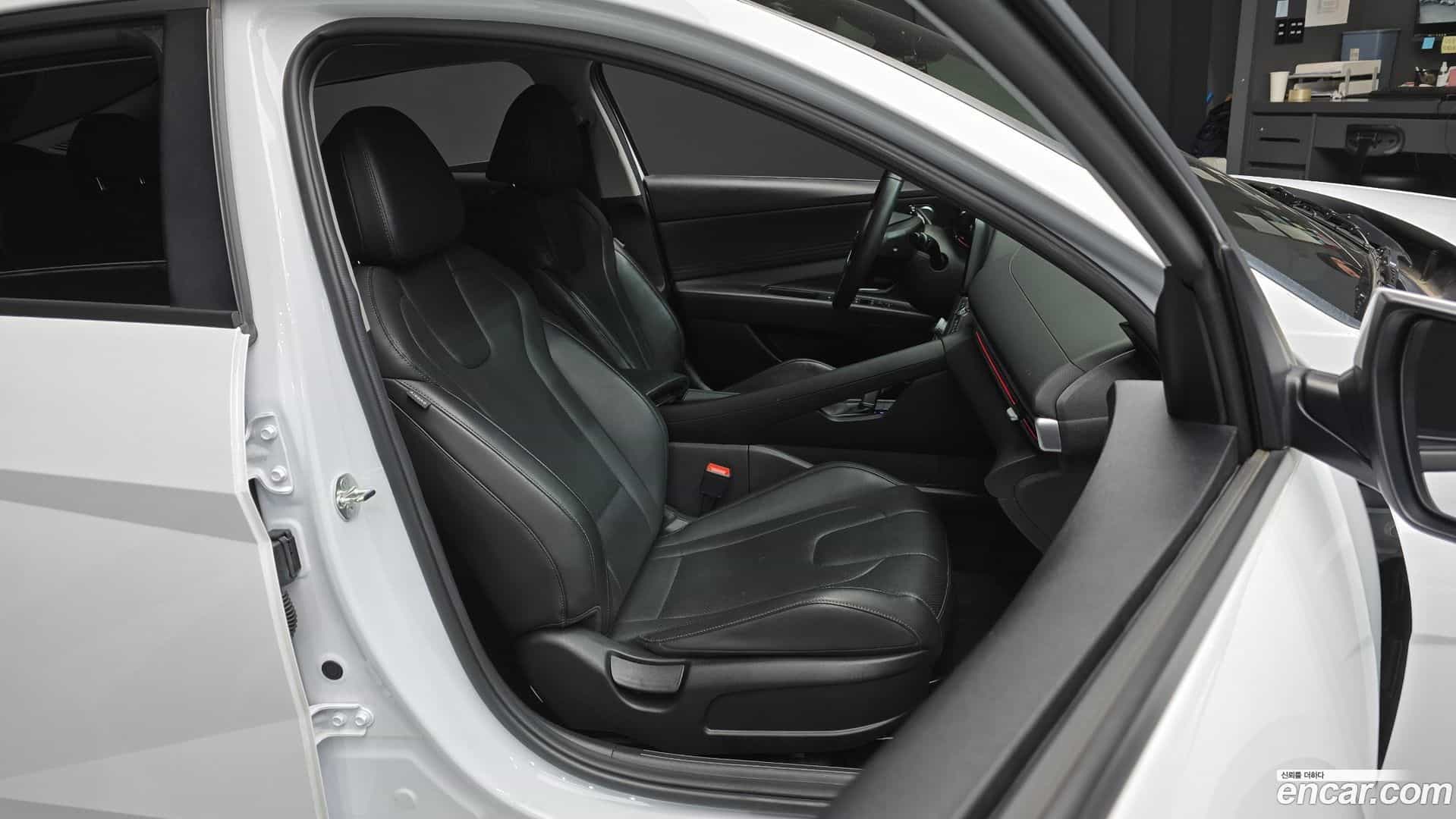 AVANTE Hyundai 2024.5-OPTION-016