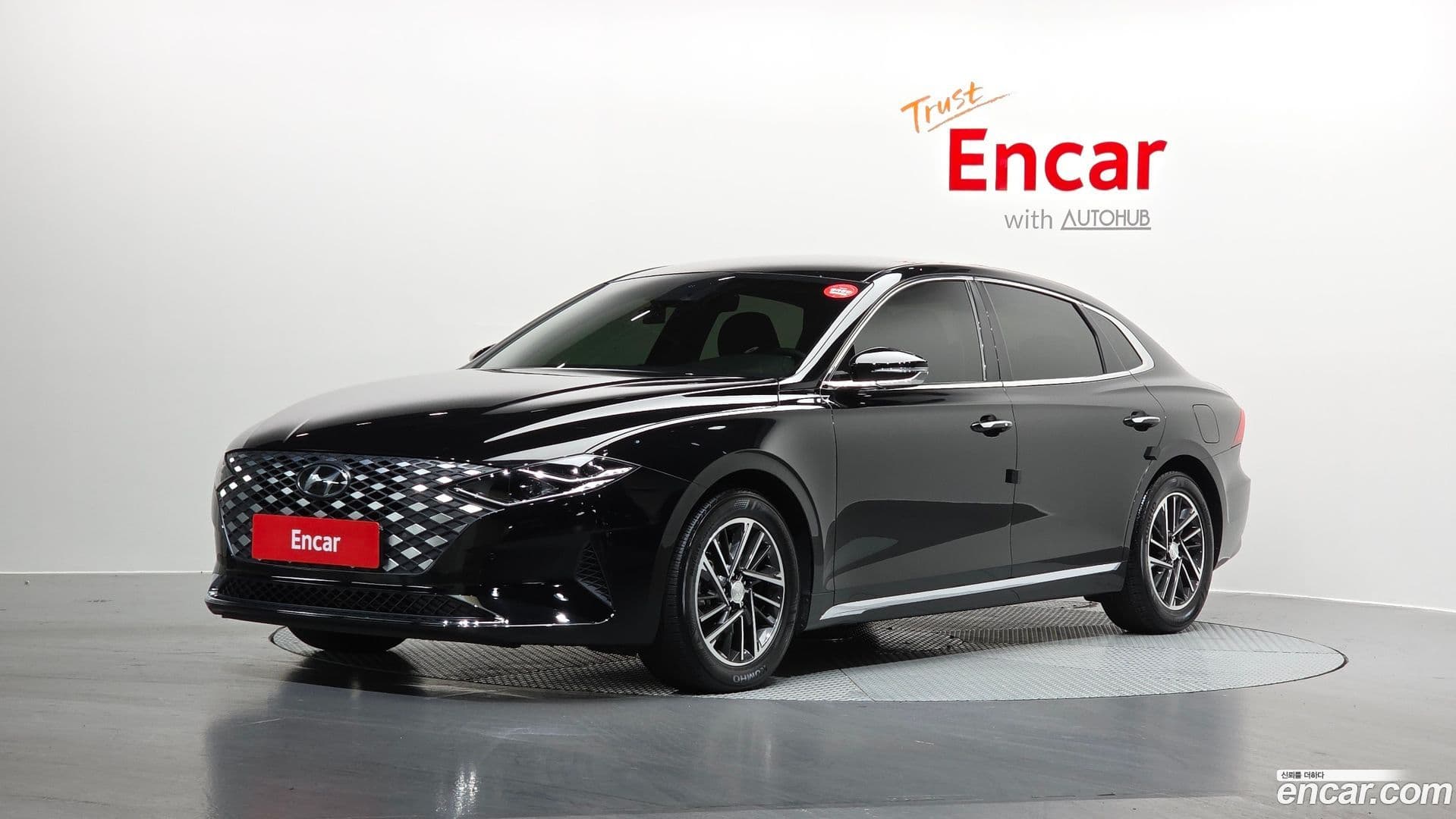 Main__Slider__Photo:Grandeur Hyundai 2021.1-0