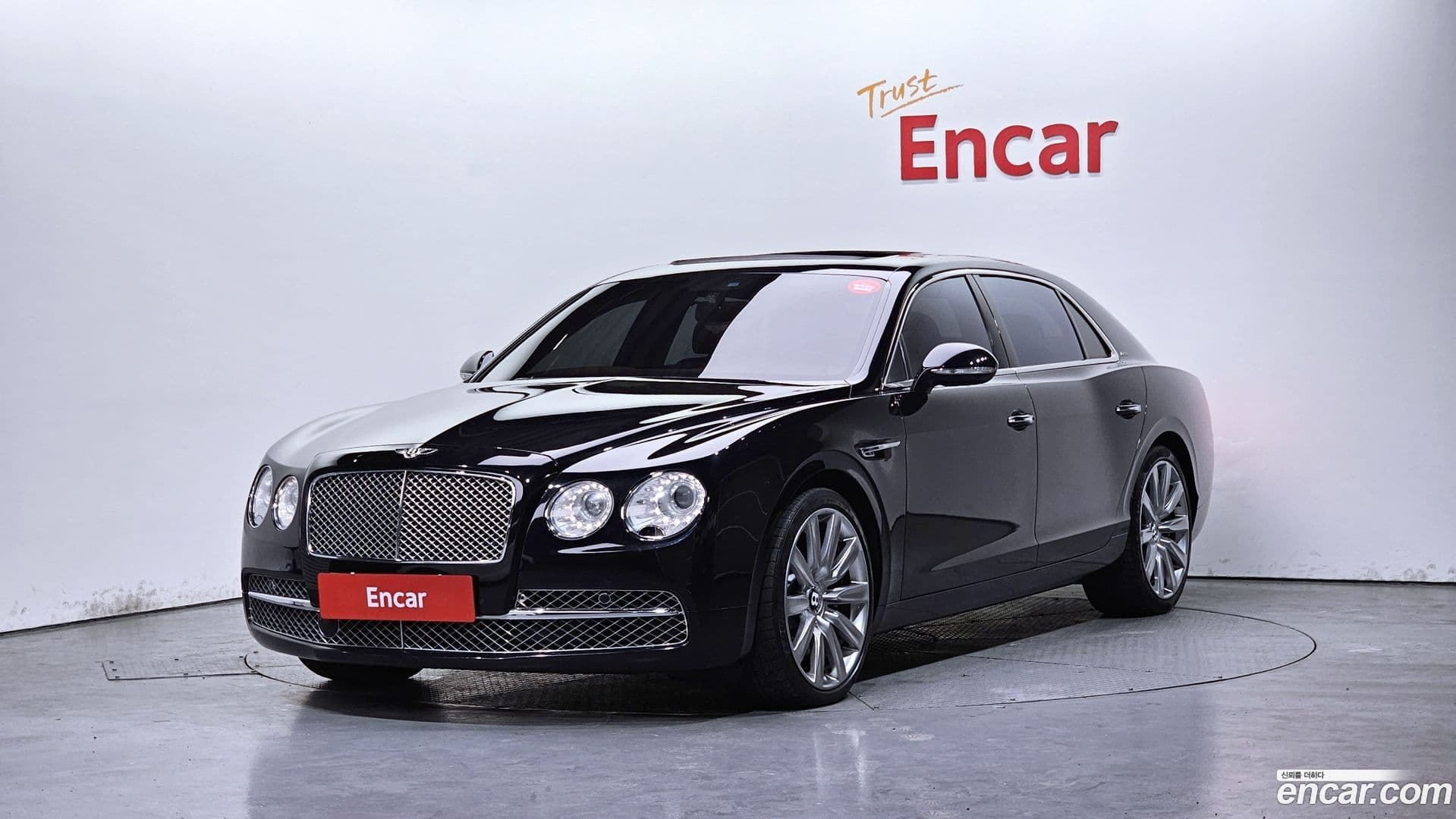 Main__Slider__Photo:Flying Spur Bentley 2014.3-0